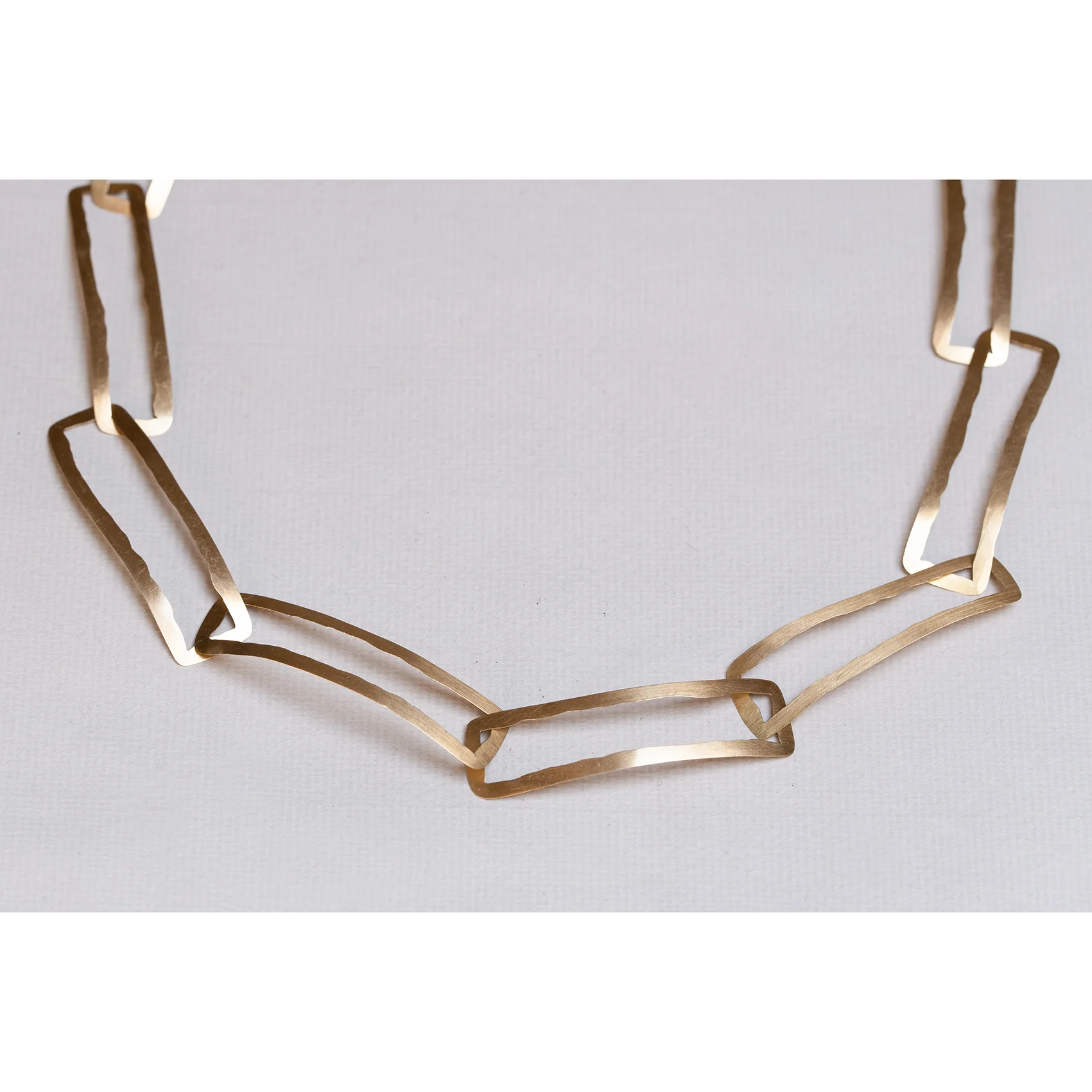 18ct Gold Hammered Necklace - Image 4