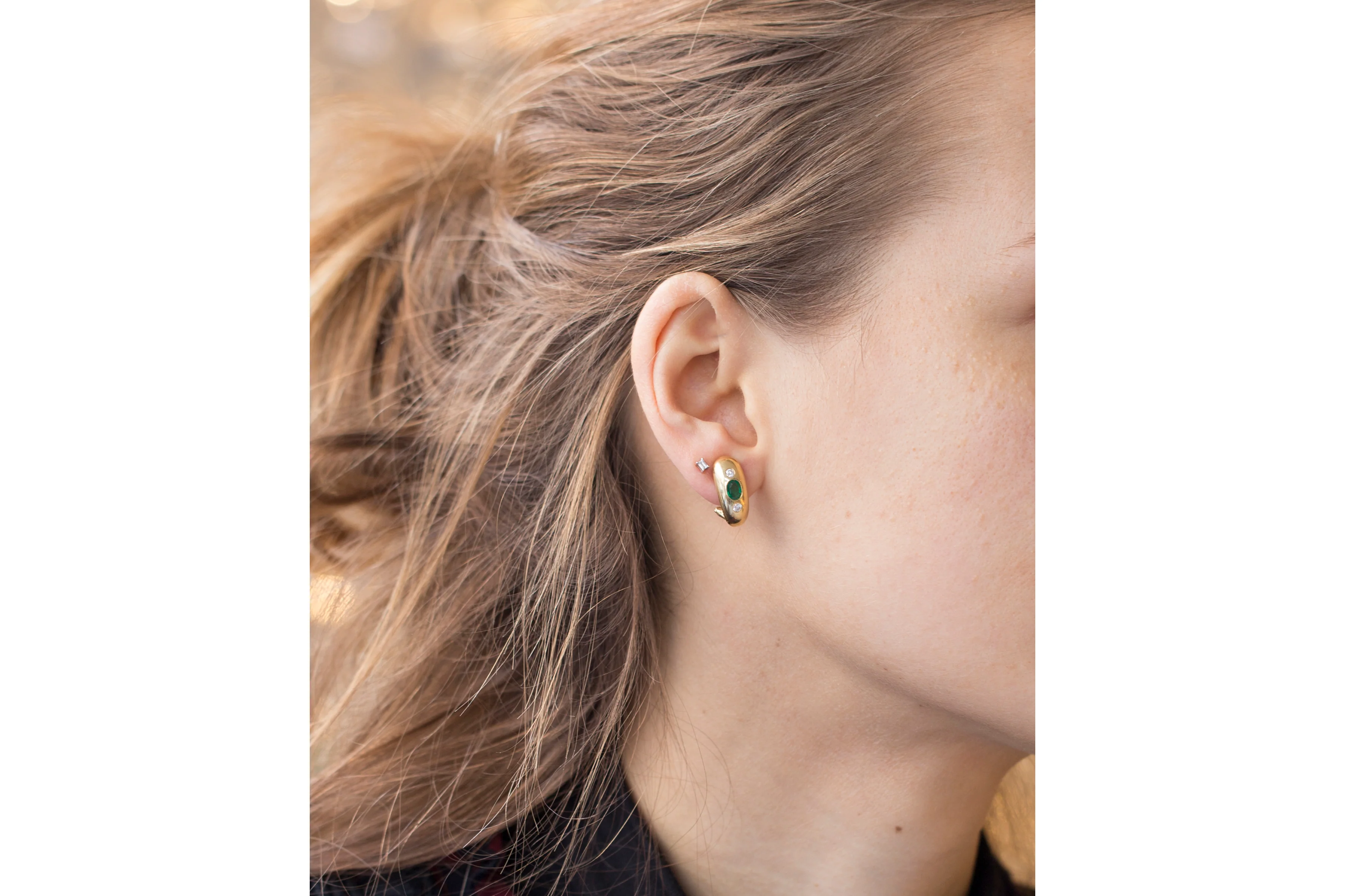 Vintage 18ct Gold Earrings with Emerald and Diamonds - Image 5