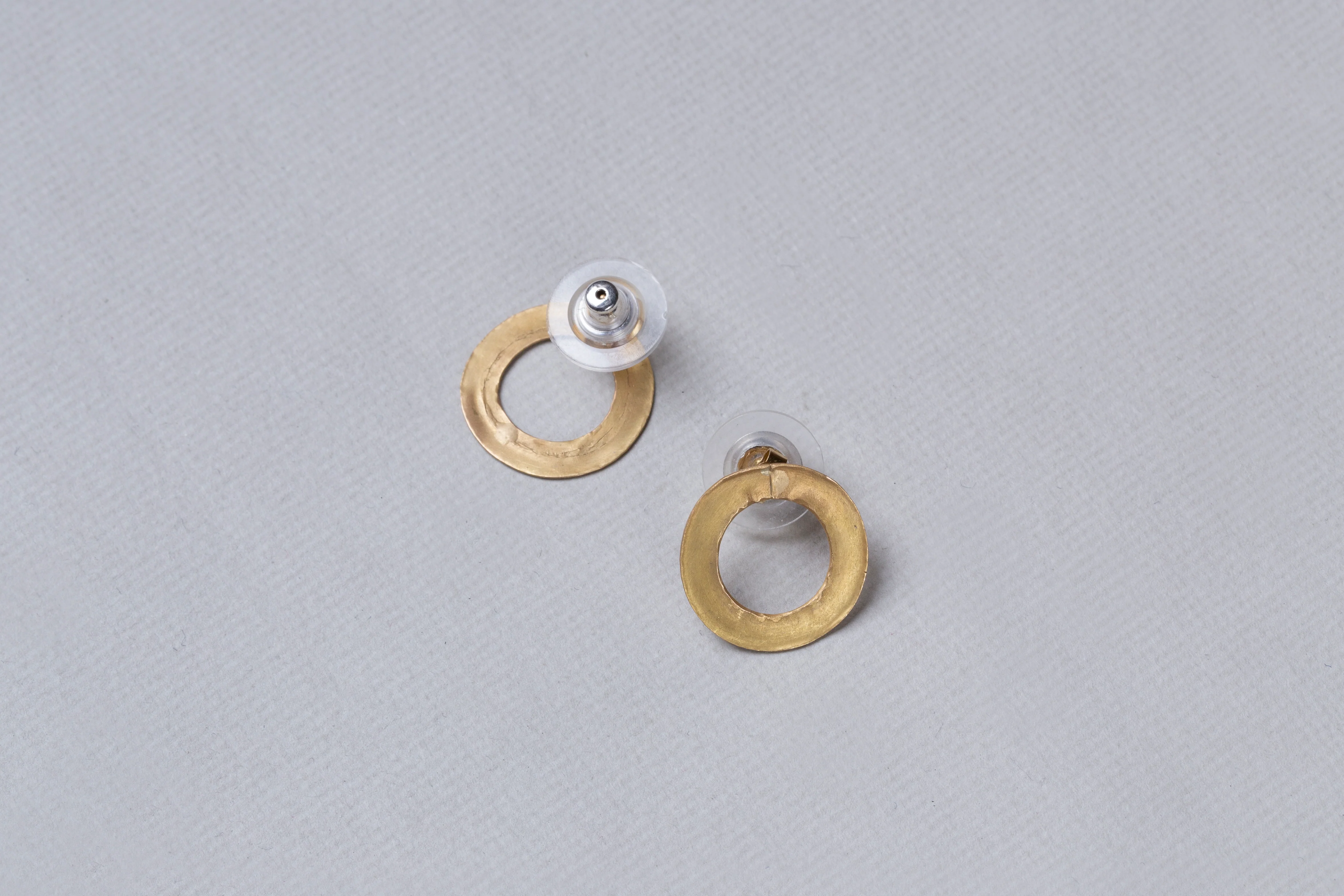 18ct Gold Single Link Stud Earrings - Image 6
