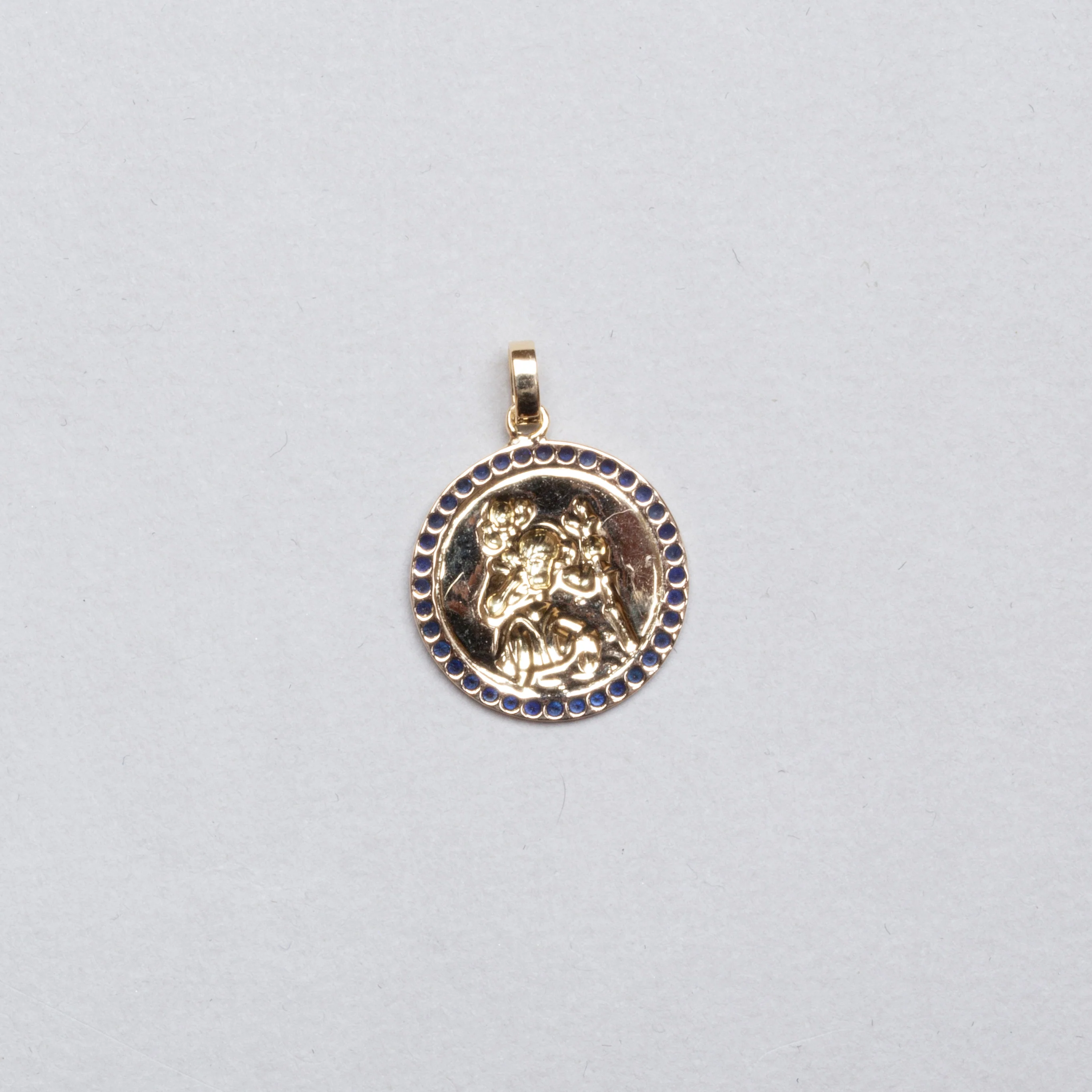 18ct Gold St. Christopher Pendant Charm with Blue Sapphire - Image 2