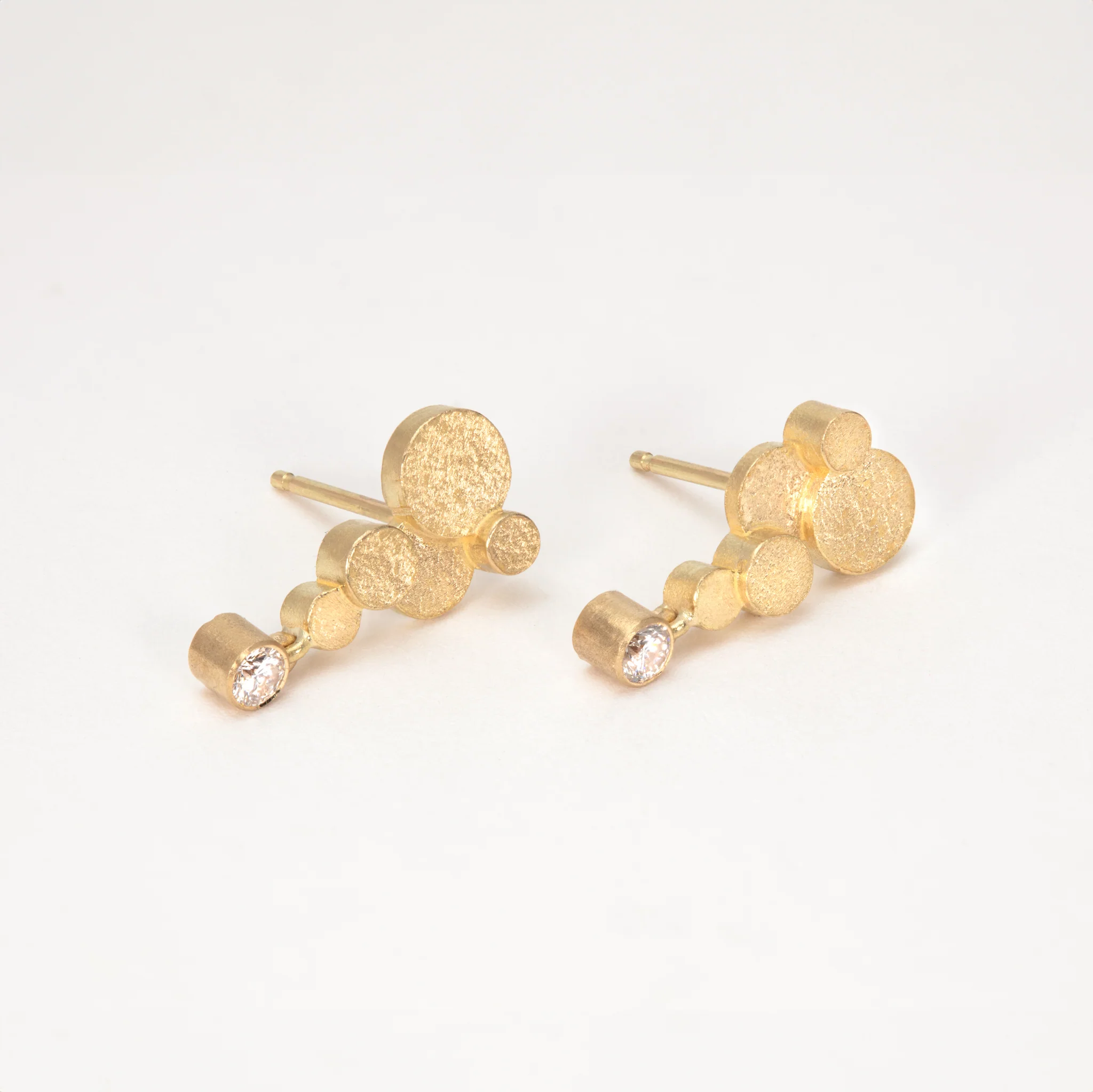 18ct Gold Staffa Stud Earrings with Diamonds