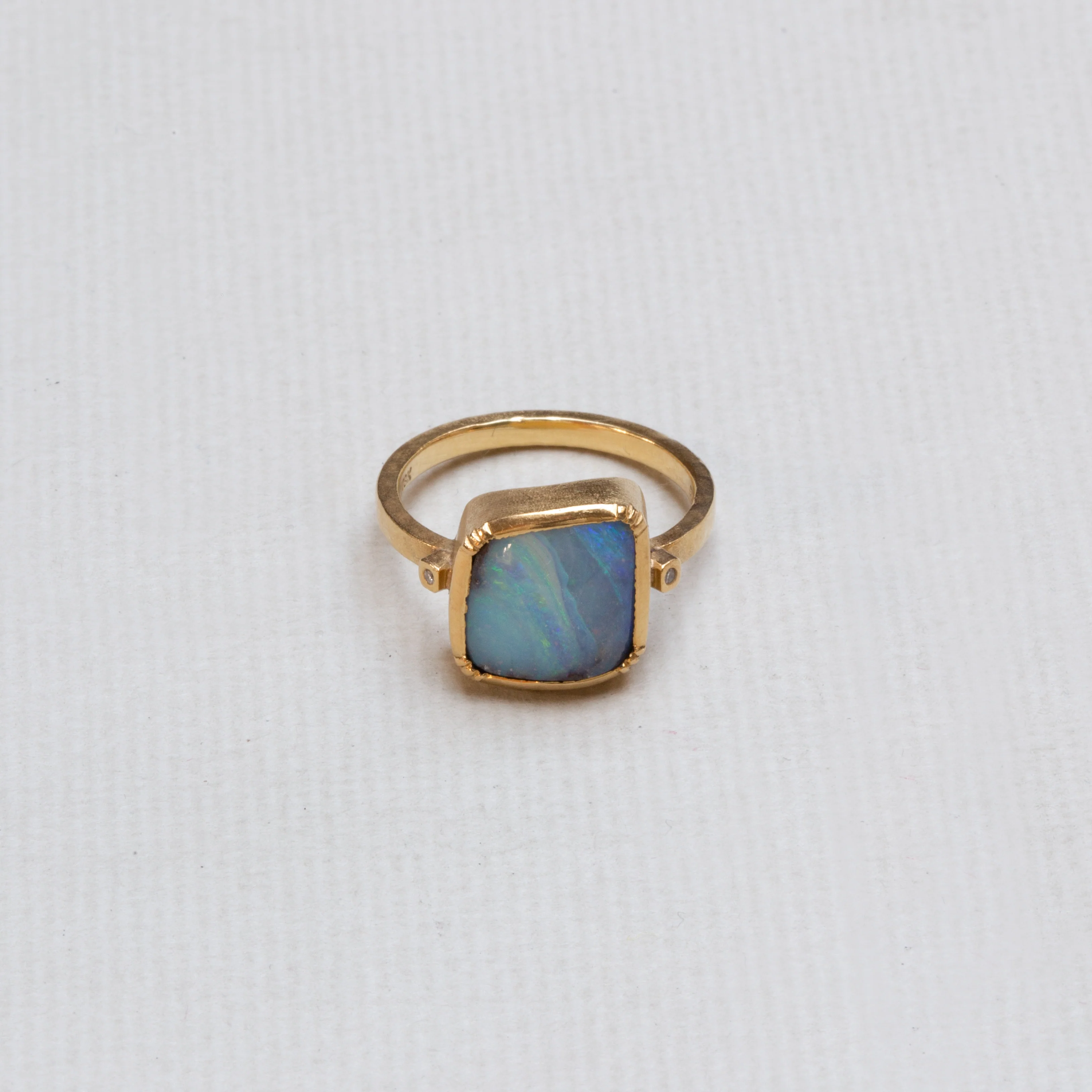 18ct Gold Opal Ring - Image 3