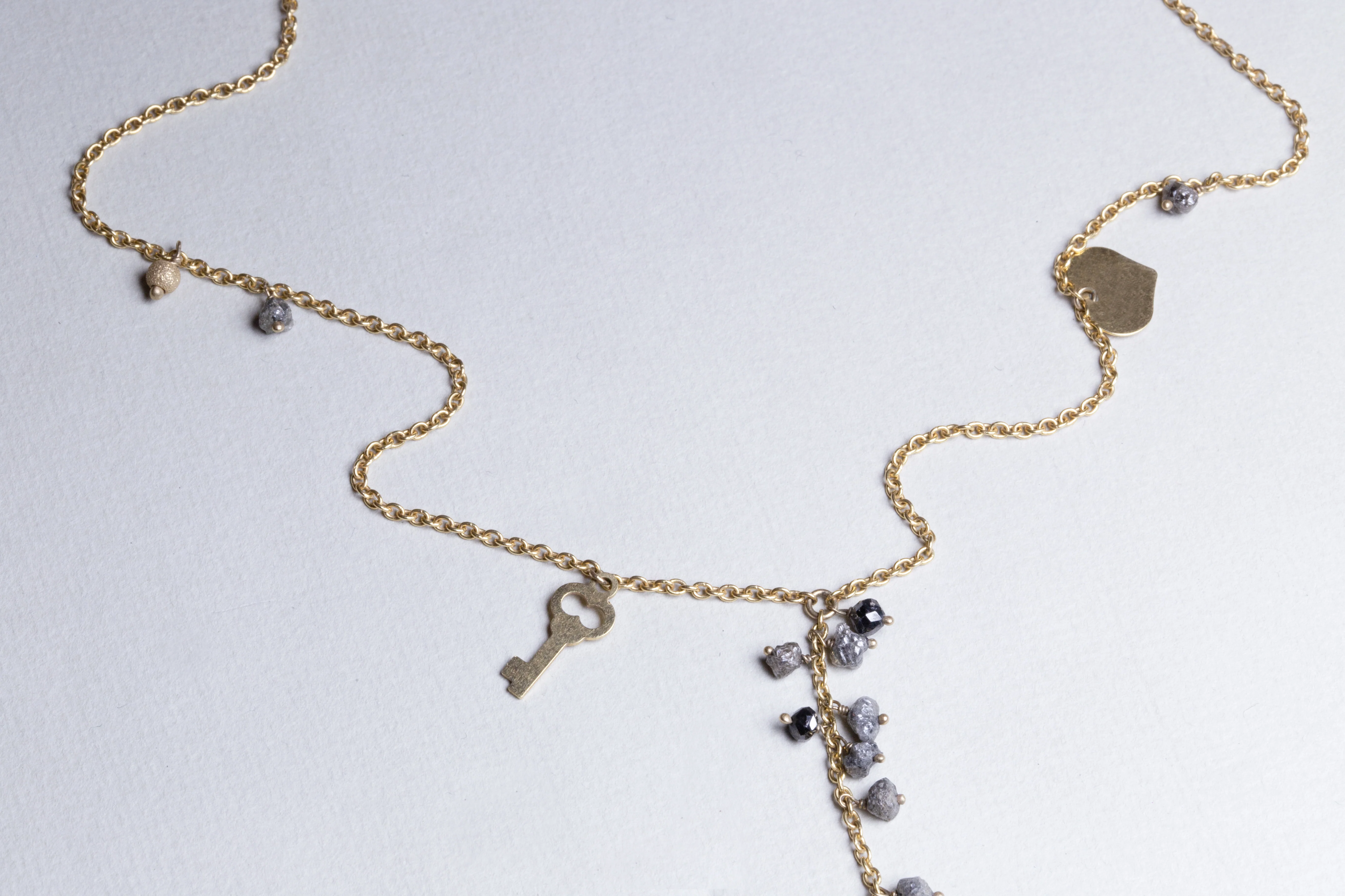 22ct Gold Heart and Key Necklace - Image 3