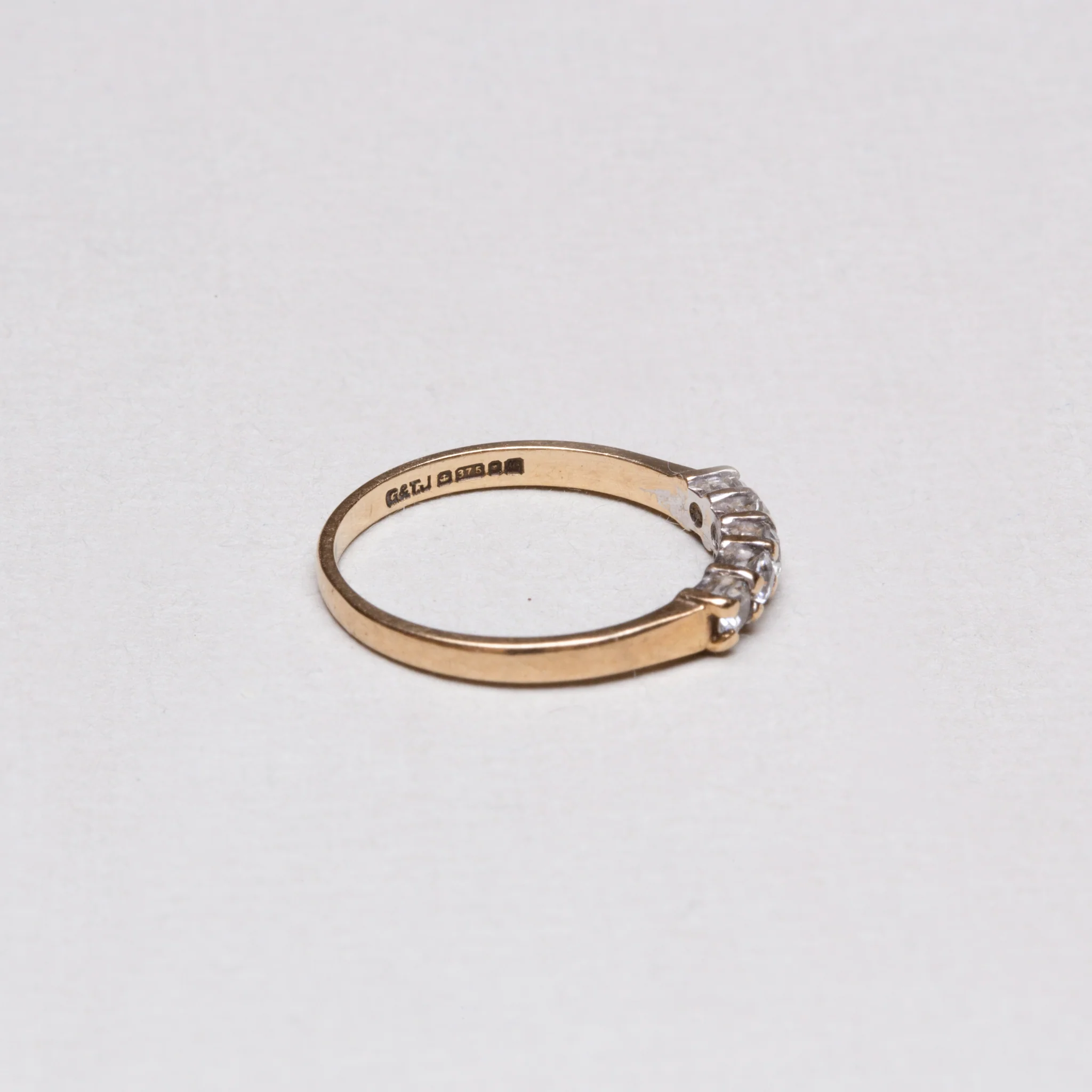 9ct Gold Diamond Engagement Ring - Image 3