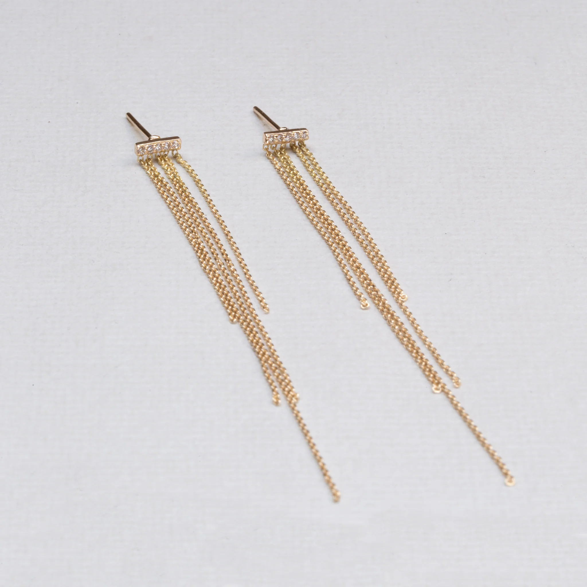 18ct Gold Tassel Stud Earrings with Diamonds - Image 3