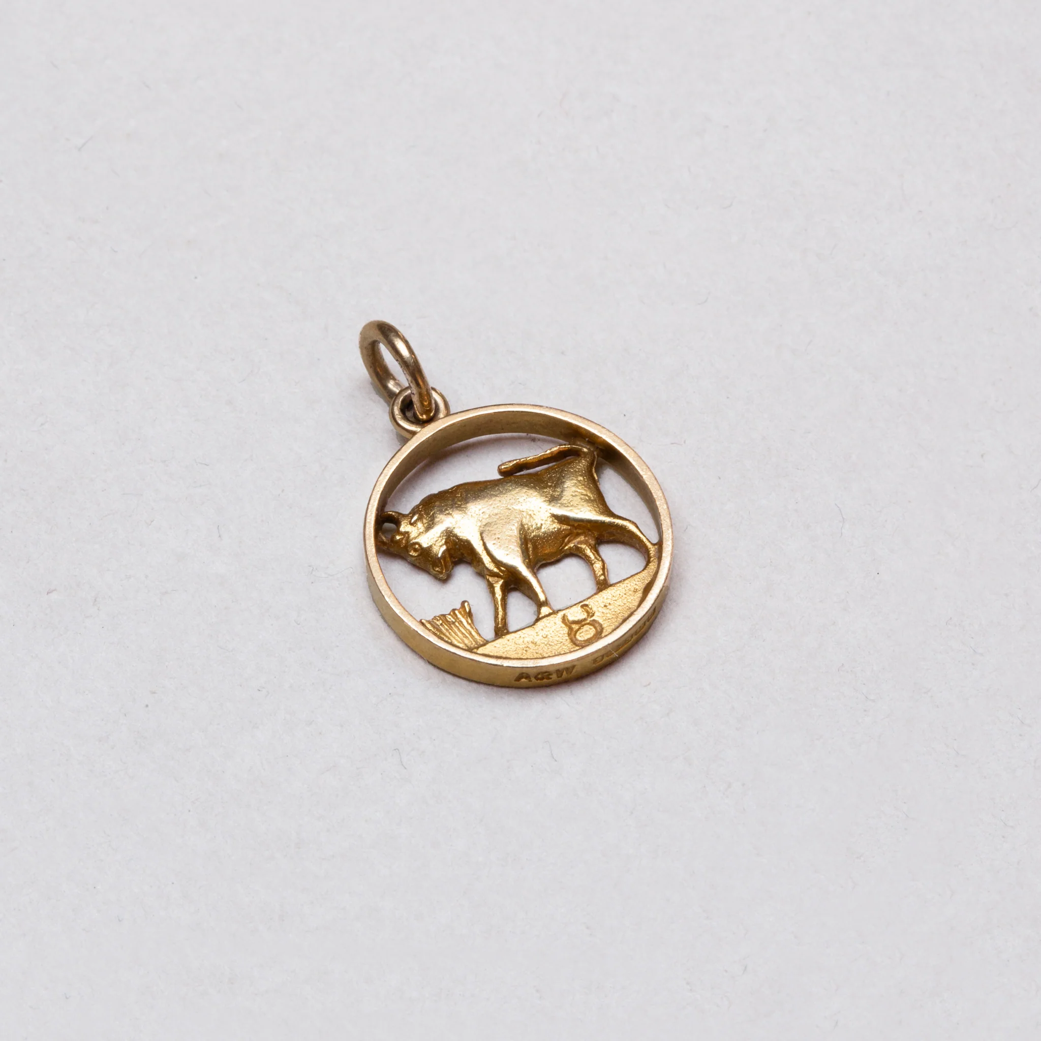 Vintage 9ct Gold Taurus Pendant Charm - Image 3