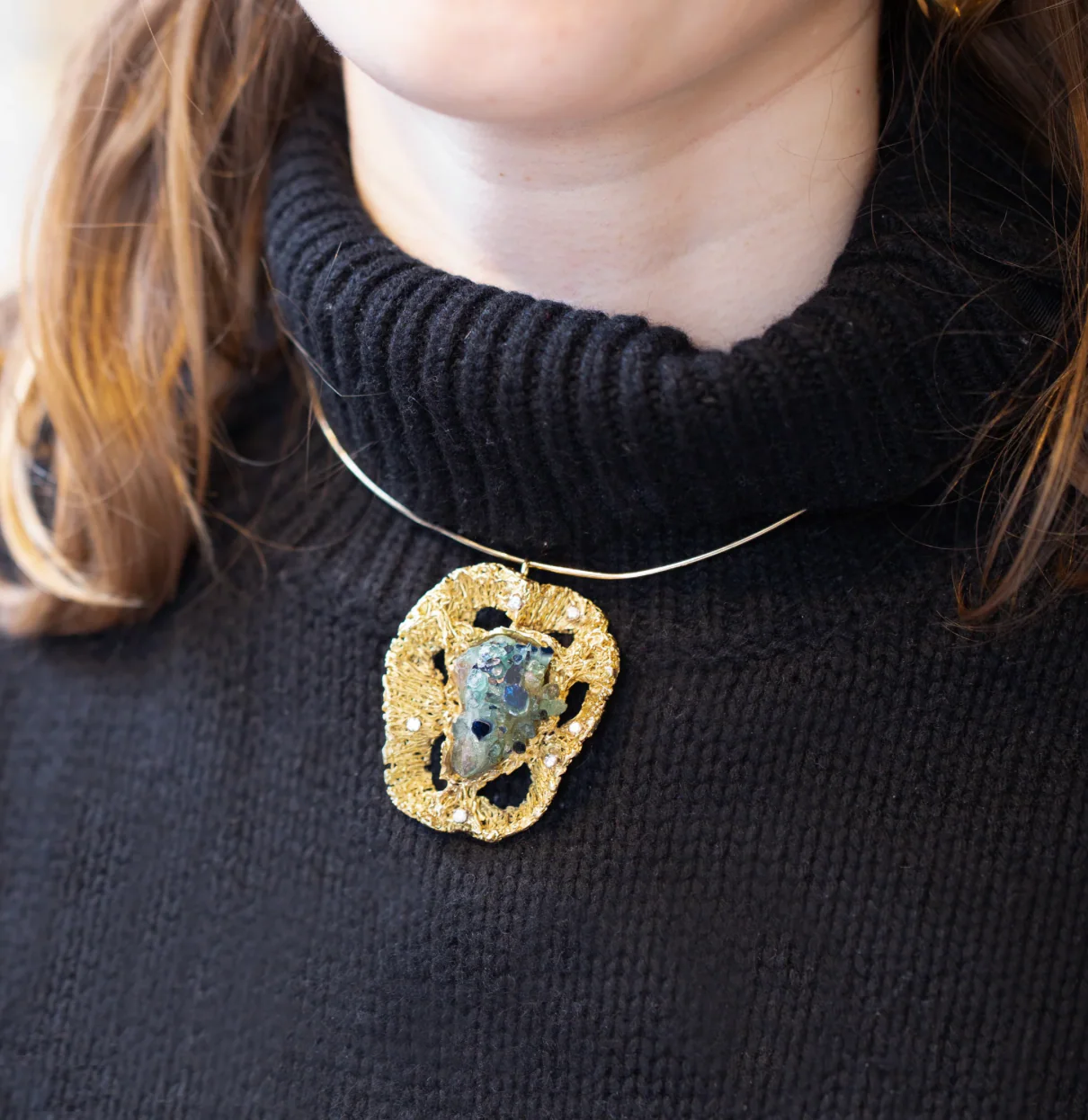 9ct Gold Torque - Image 3