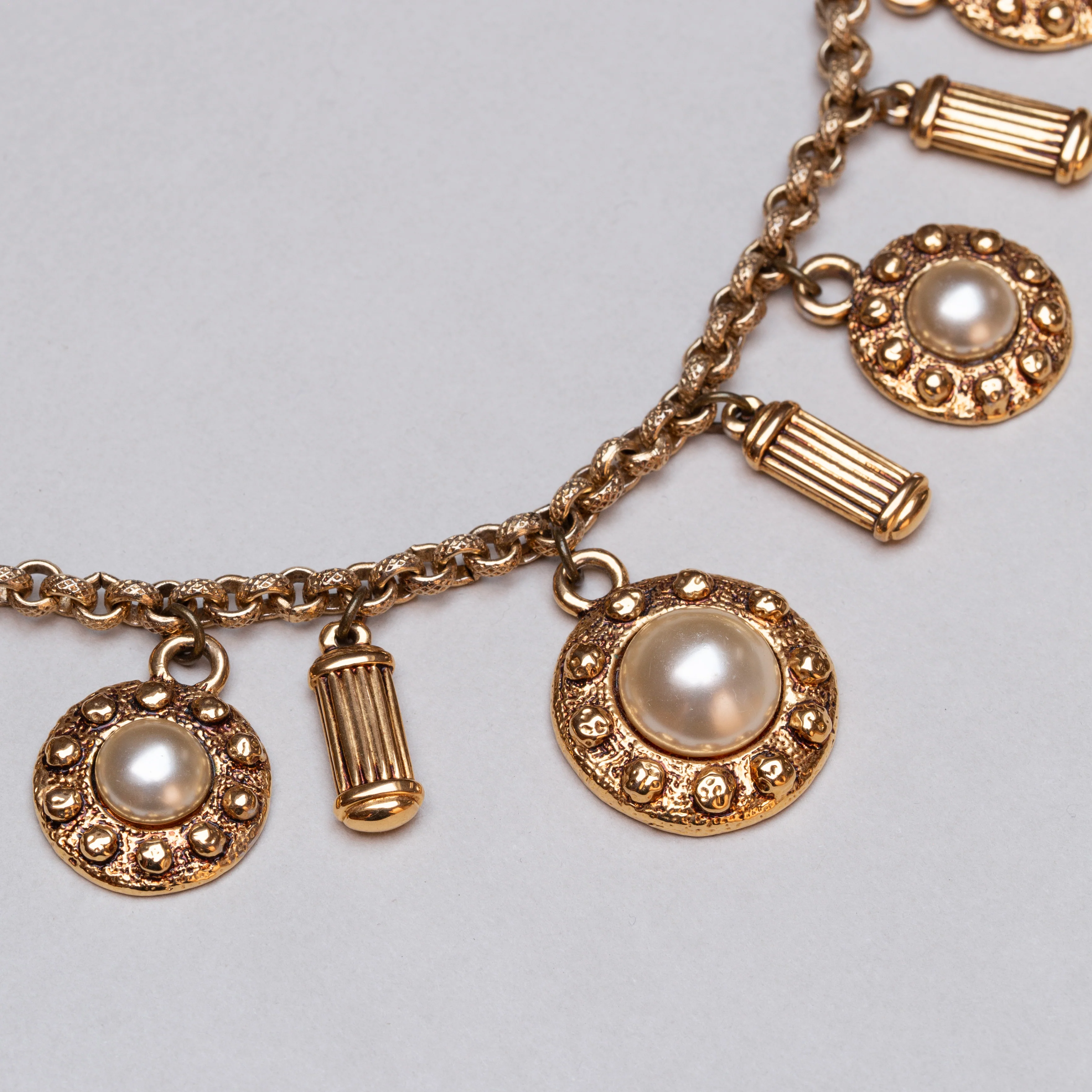 Vintage Alexandre de Paris Gold Chain Necklace with Pearls - Image 2