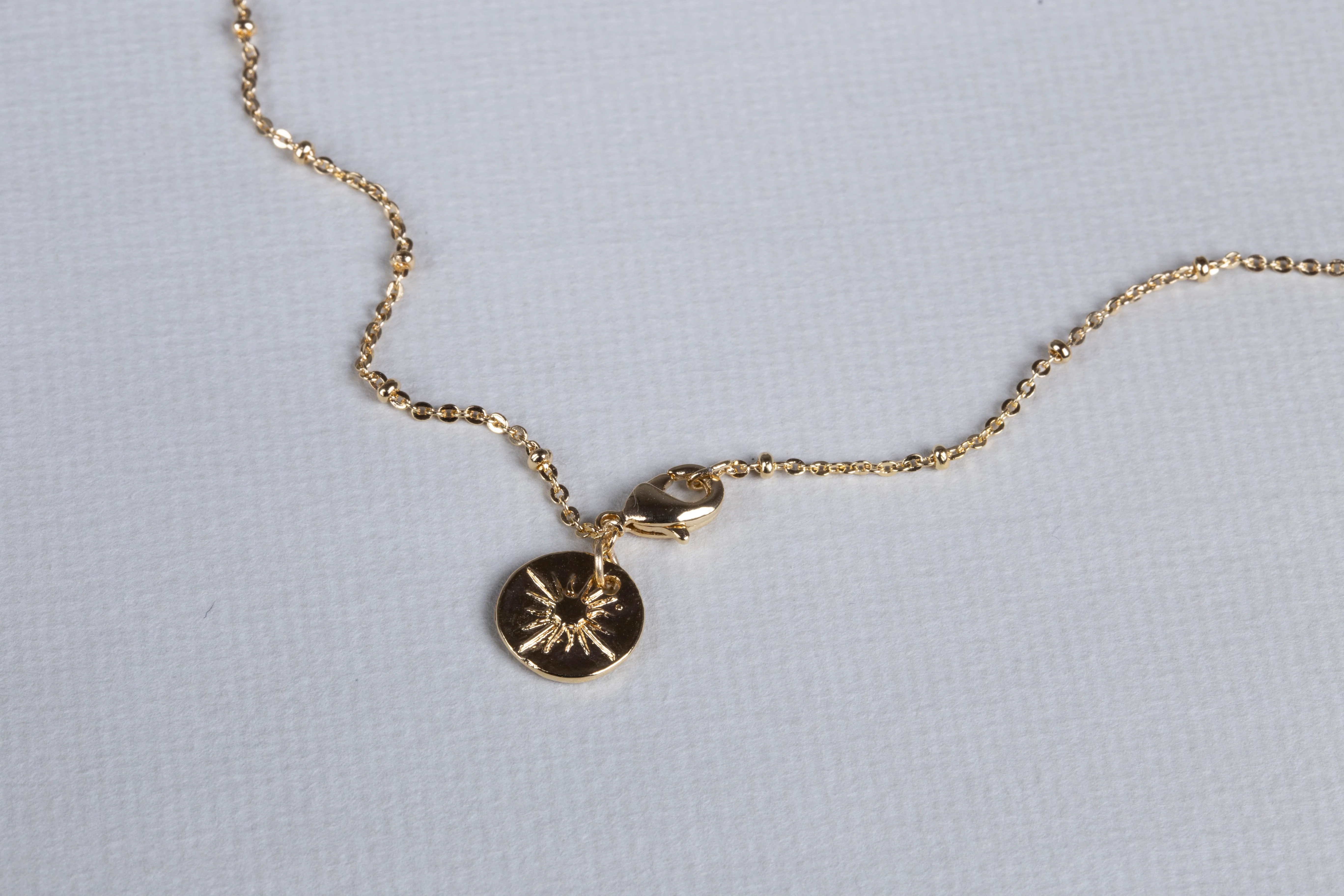 Gold Chain Necklace with Labradorite - Image 4
