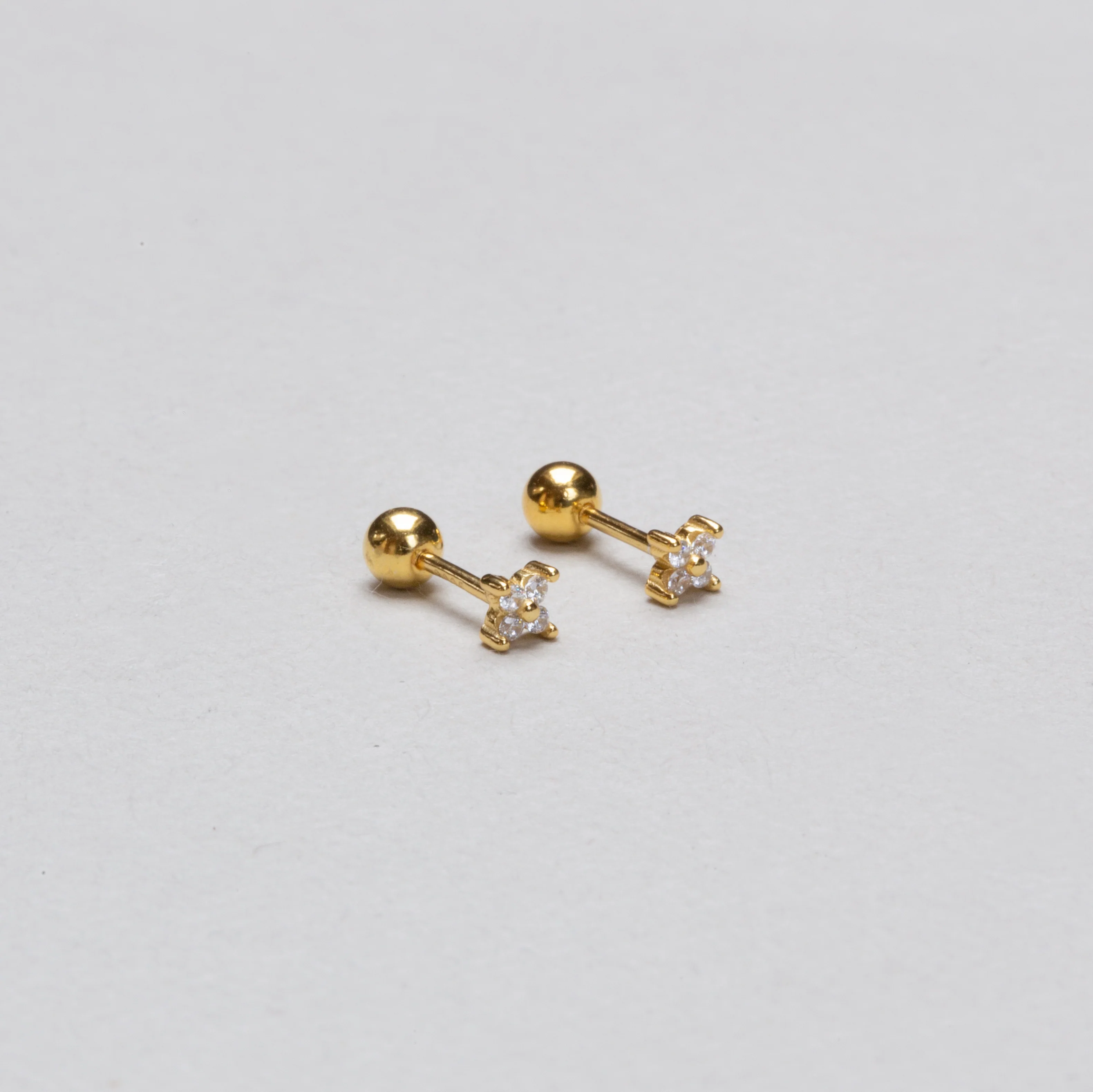 Gold-plated Zirconia Flower Stud Cartilage Earring
