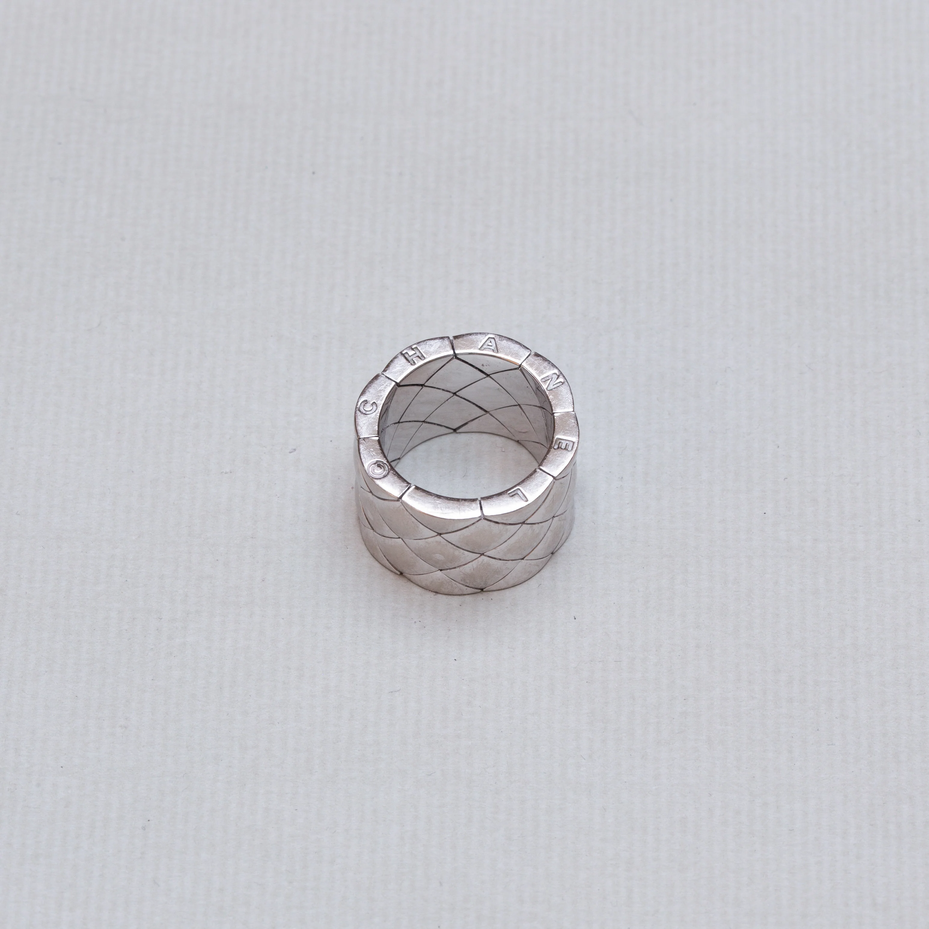 Vintage Chanel White Gold Ring - Image 2