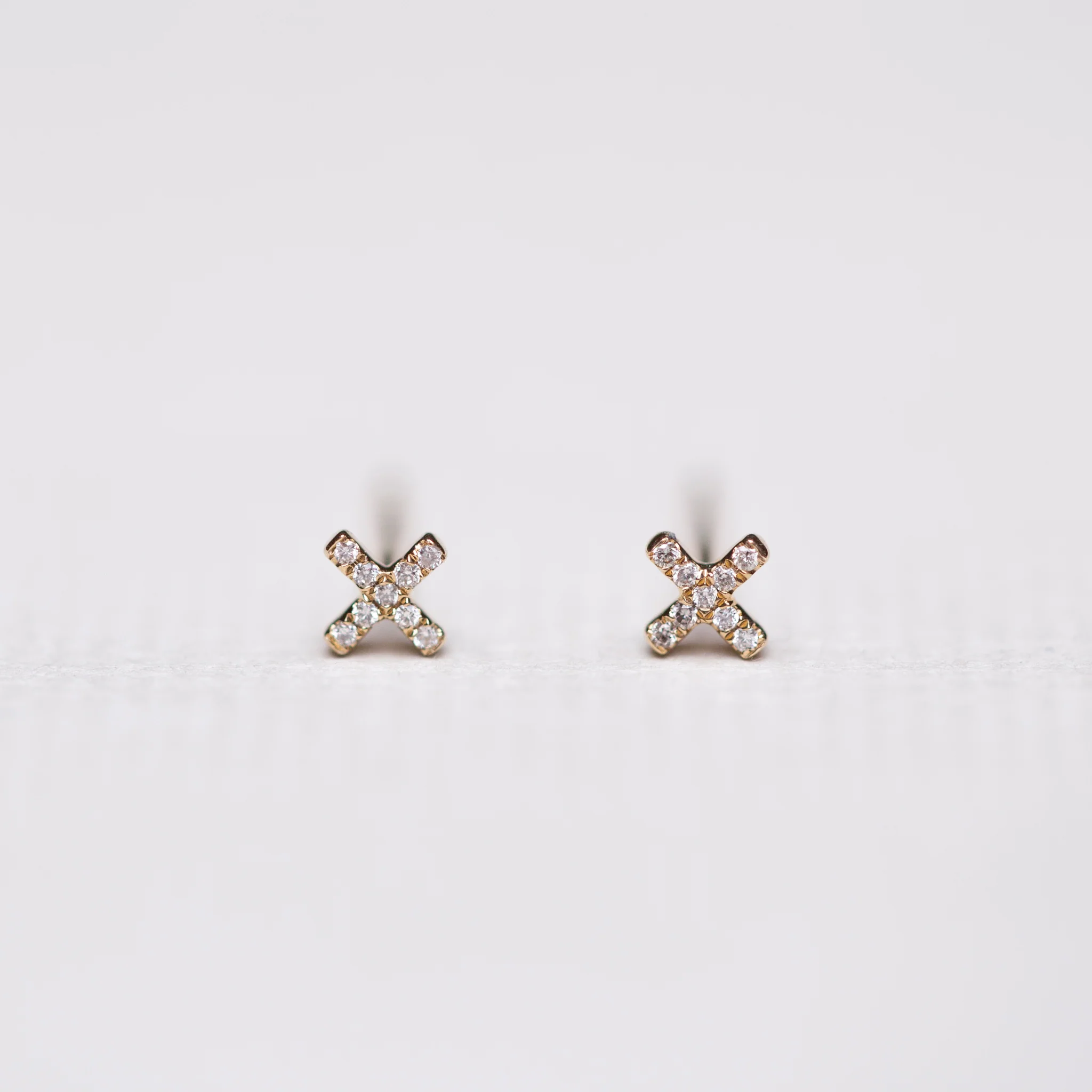 Yellow Gold Kiss Stud Earrings with Diamonds - Image 2