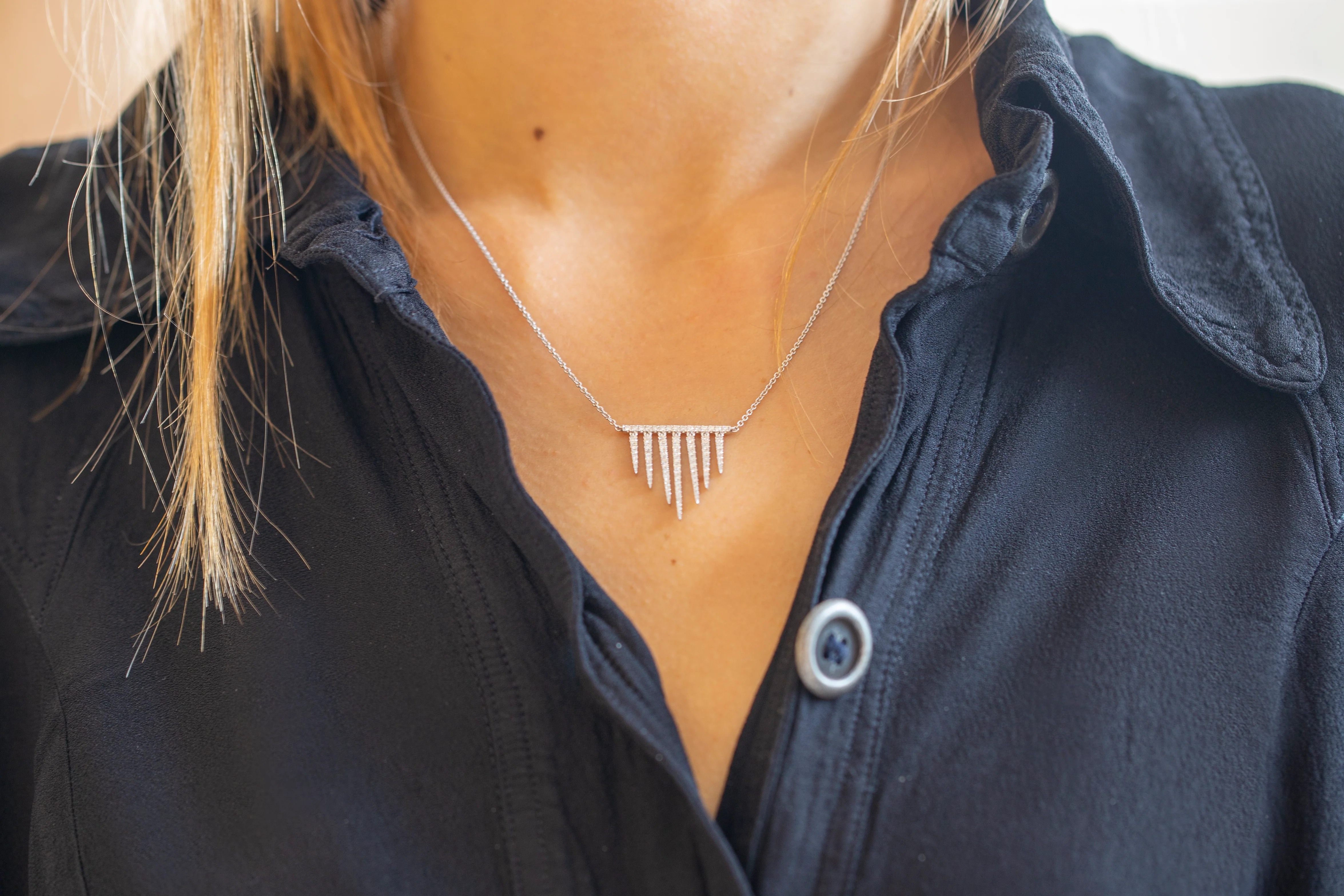 Line Bar Dangling Diamond Necklace - Image 3