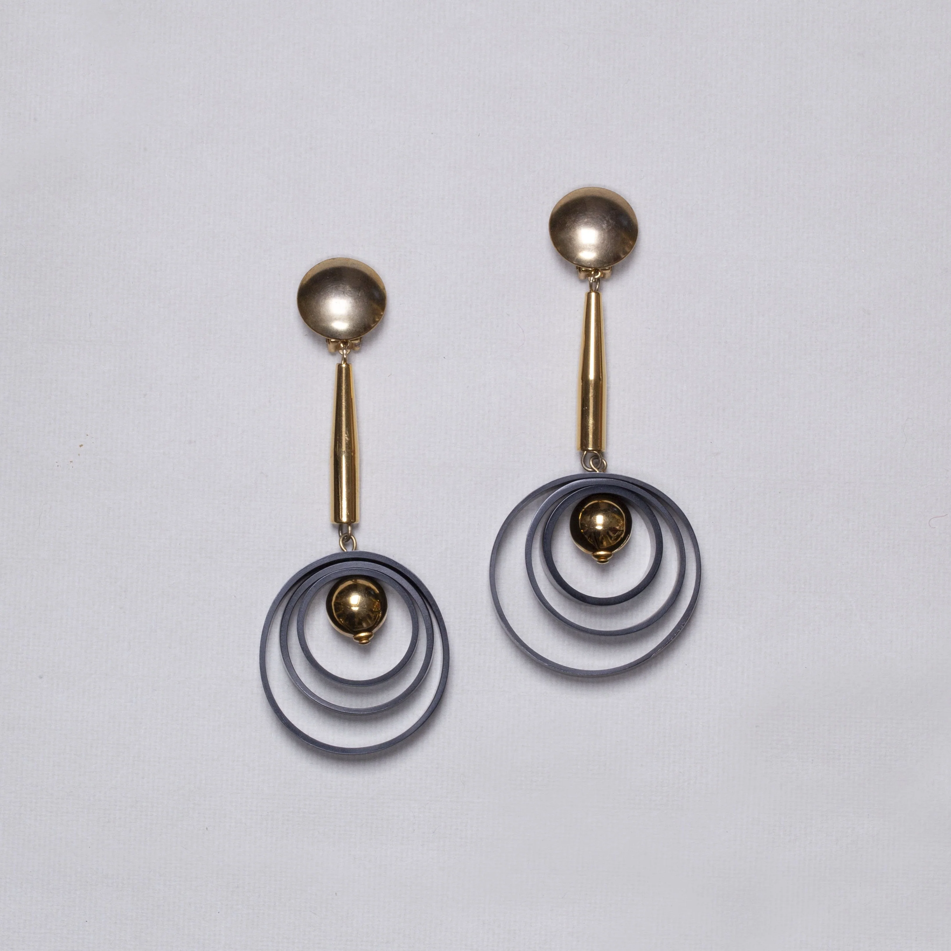 Geometric Circle Brass Clip-on Earrings
