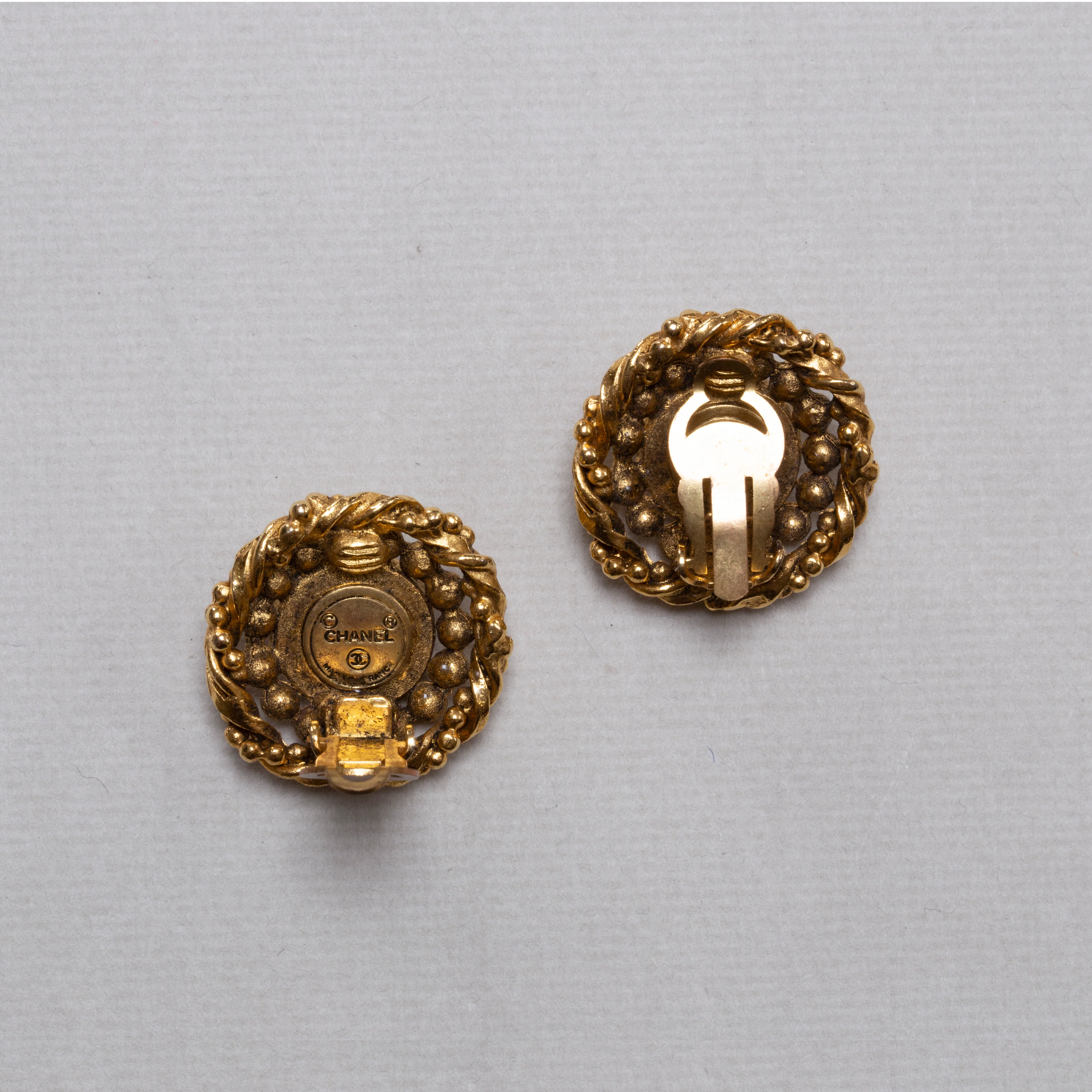 Vintage Gold Bobble Clip-on Earrings - Image 3