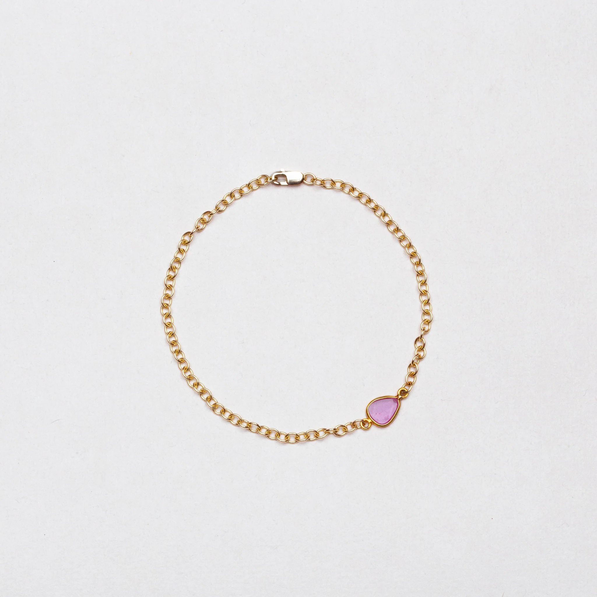 Gold Chain Bracelet with Sliced Ruby - Image 3
