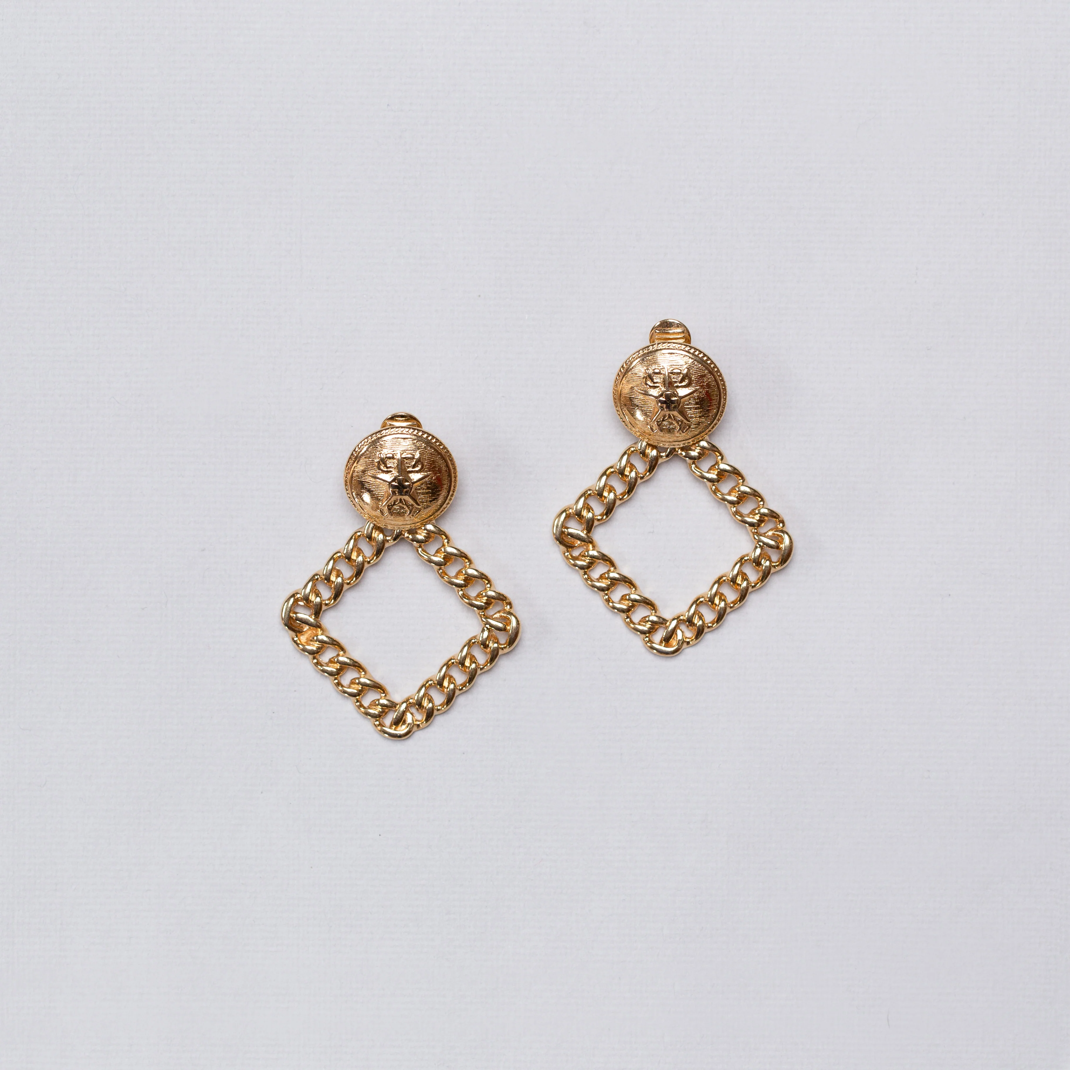 Vintage Gold Chain Square Drop Clip-on Earrings - Image 5