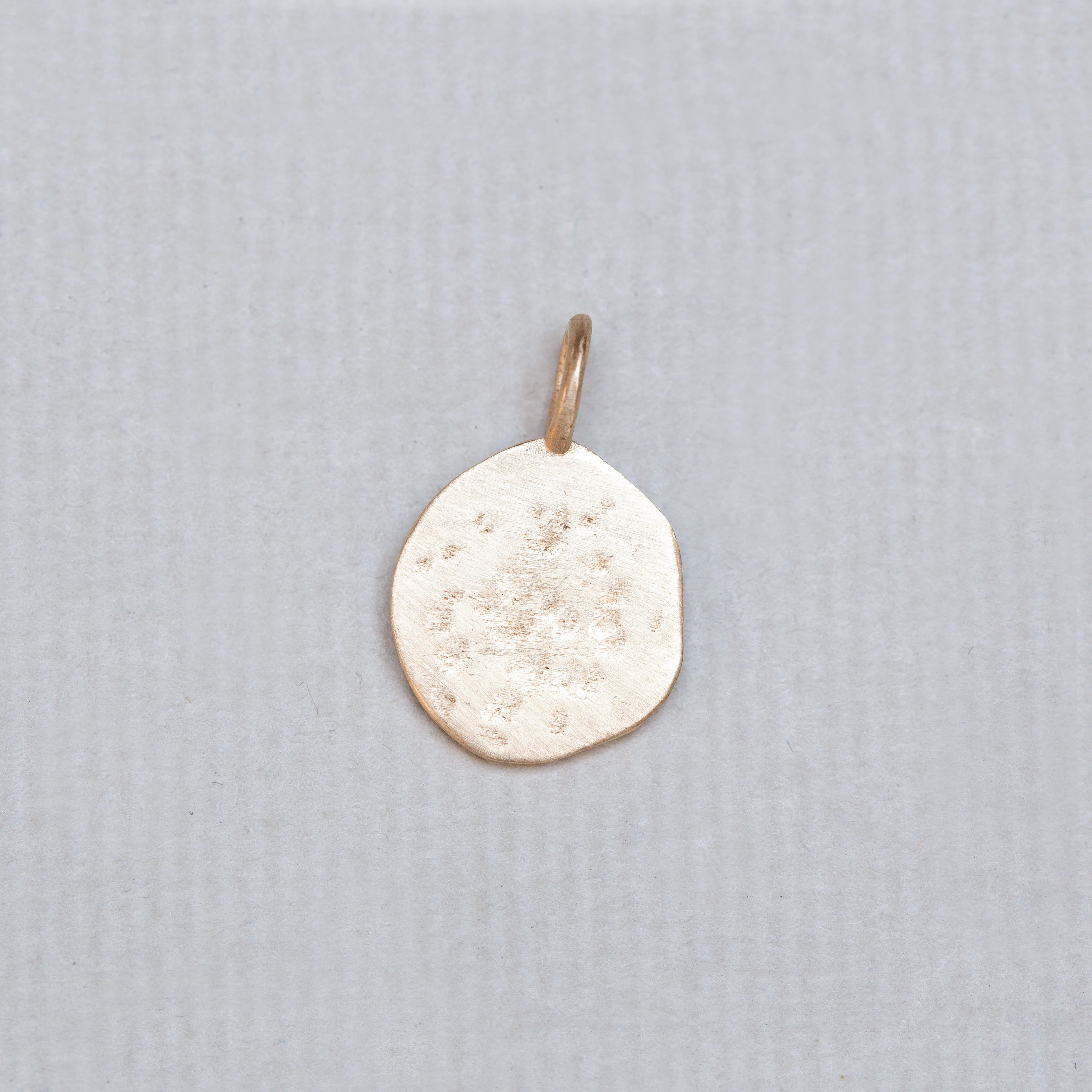 18ct Textured Gold Moon Crescent Charm with Blue Sapphire - Image 5