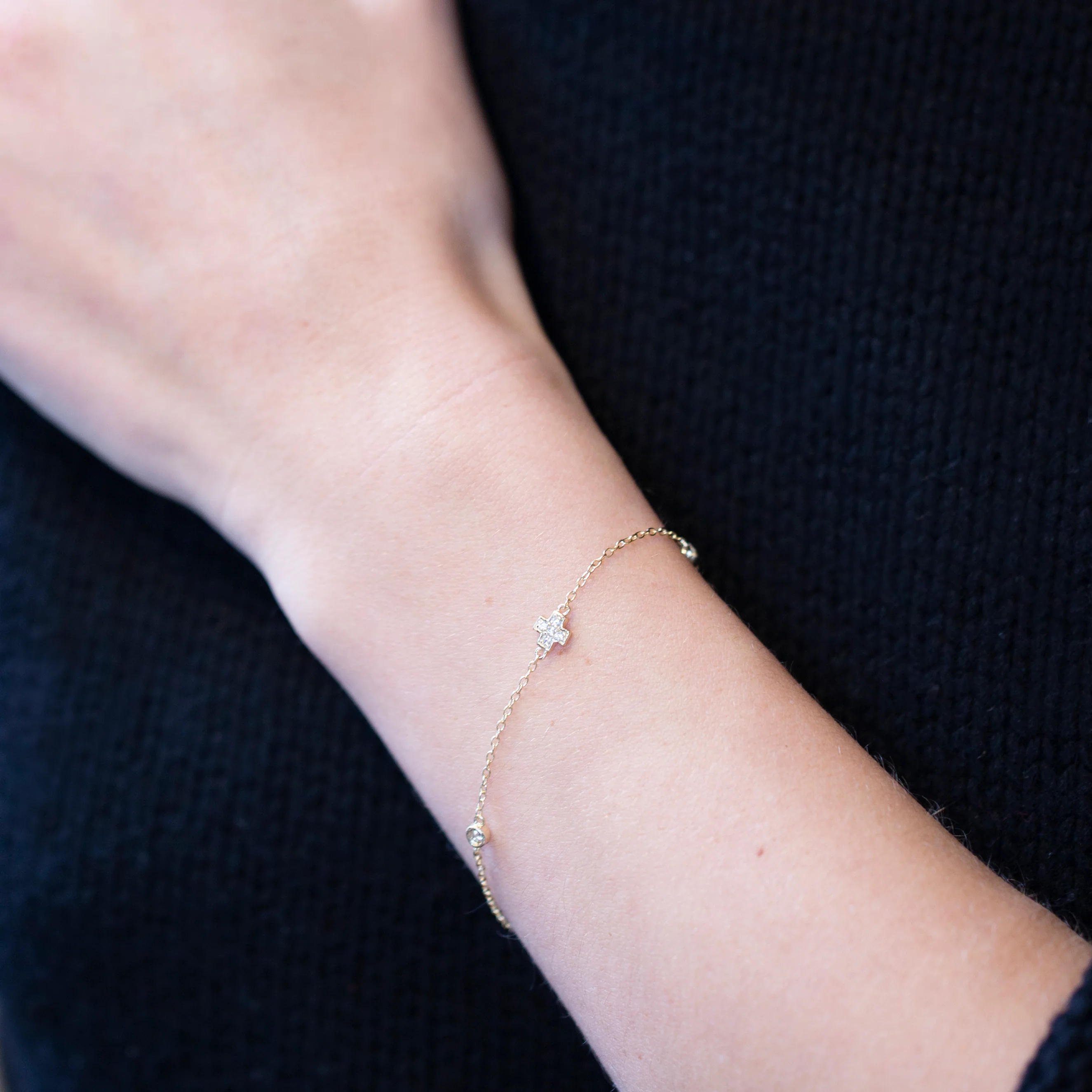 Cross Chain Bracelet - Image 3
