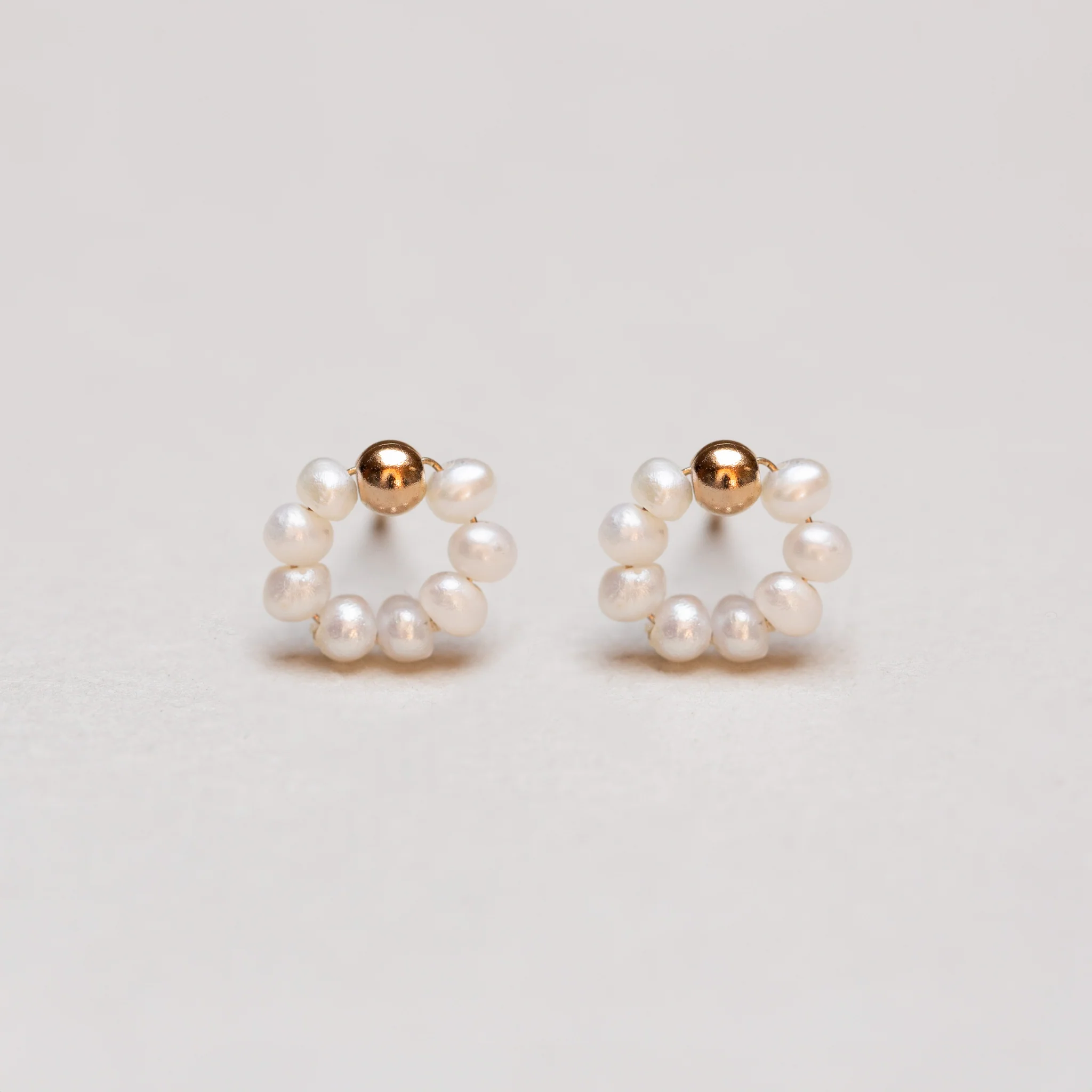 Gold-plated Flower Stud Earrings with Fresh Water Pearls - Image 2