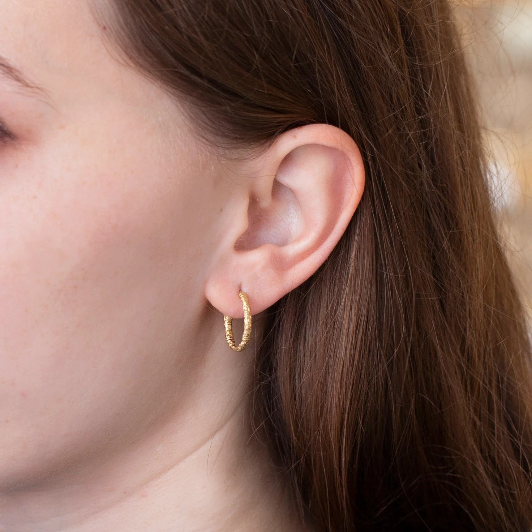 Straight Stitch Hoop Earrings Small - Image 2