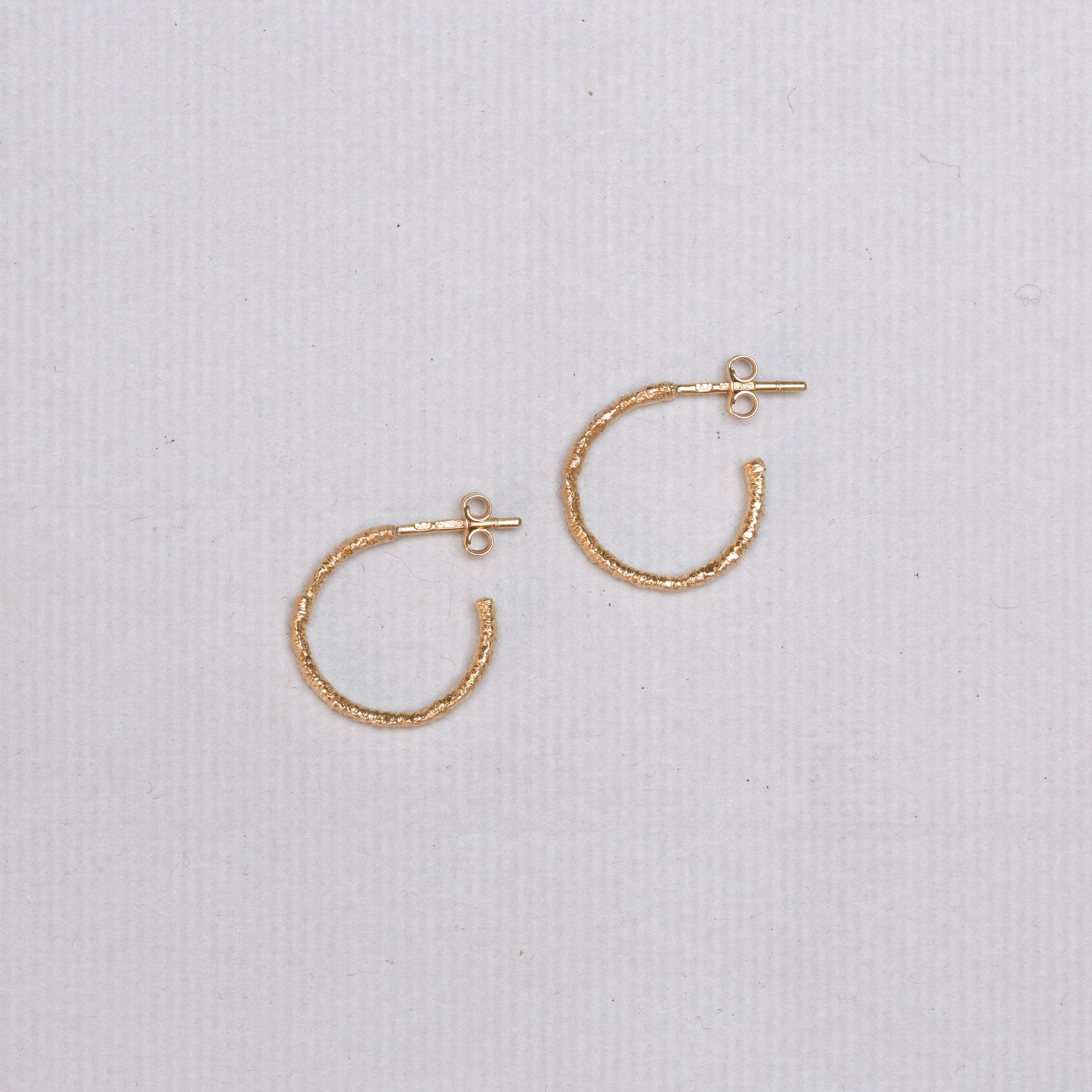 Straight Stitch Hoop Earrings Small - Image 3