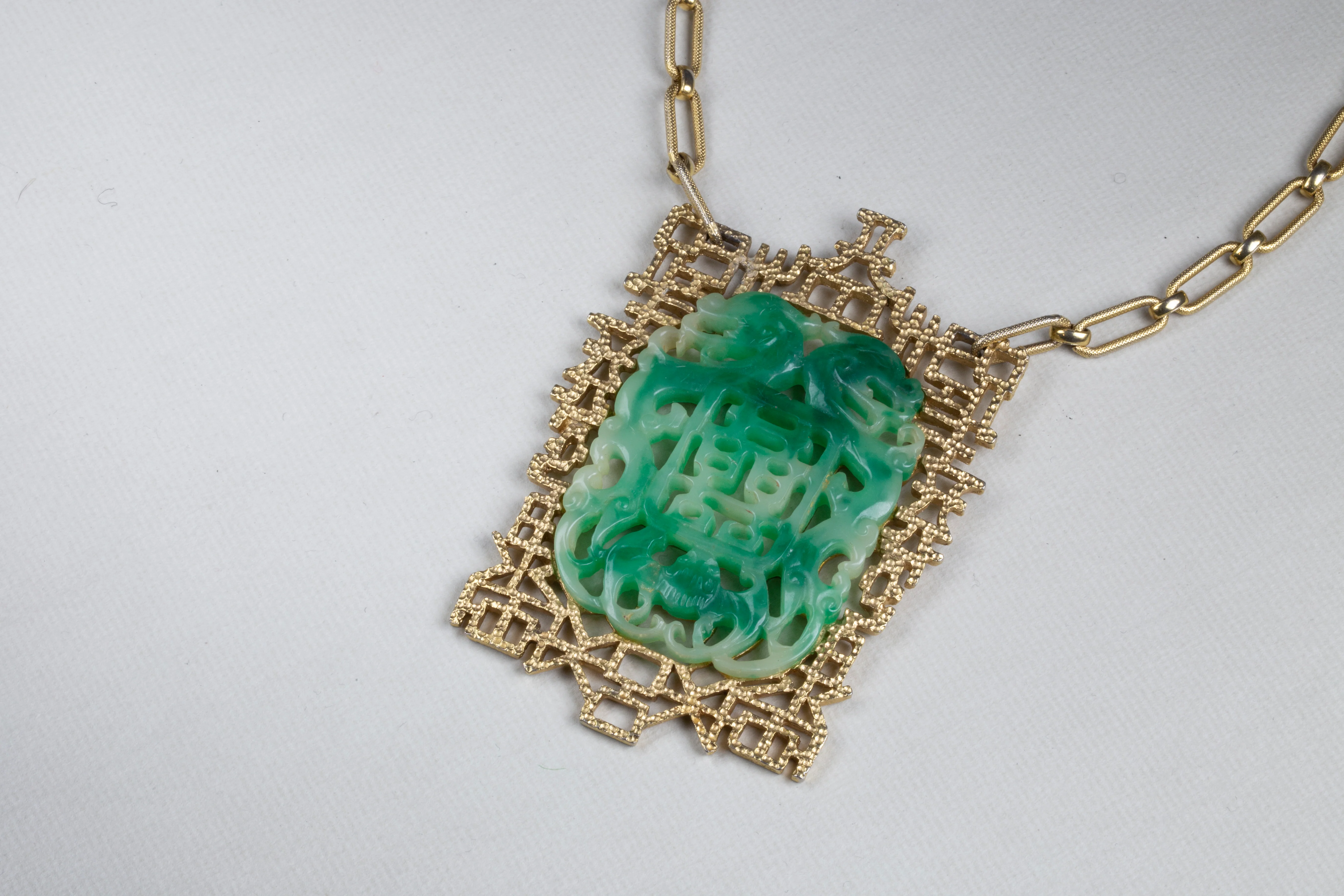 Jade and Gold Costume Pendant Necklace - Image 2