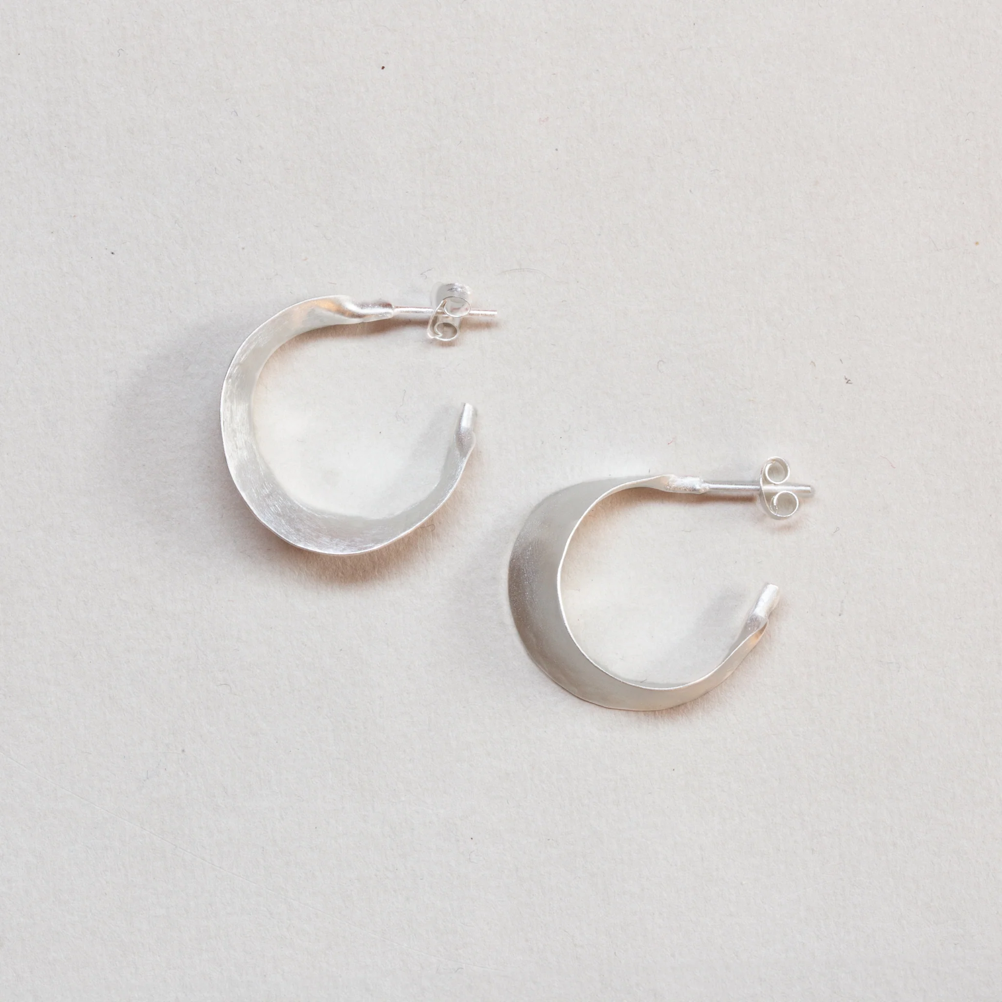 Open Flared Hoop Stud Earrings - Image 4