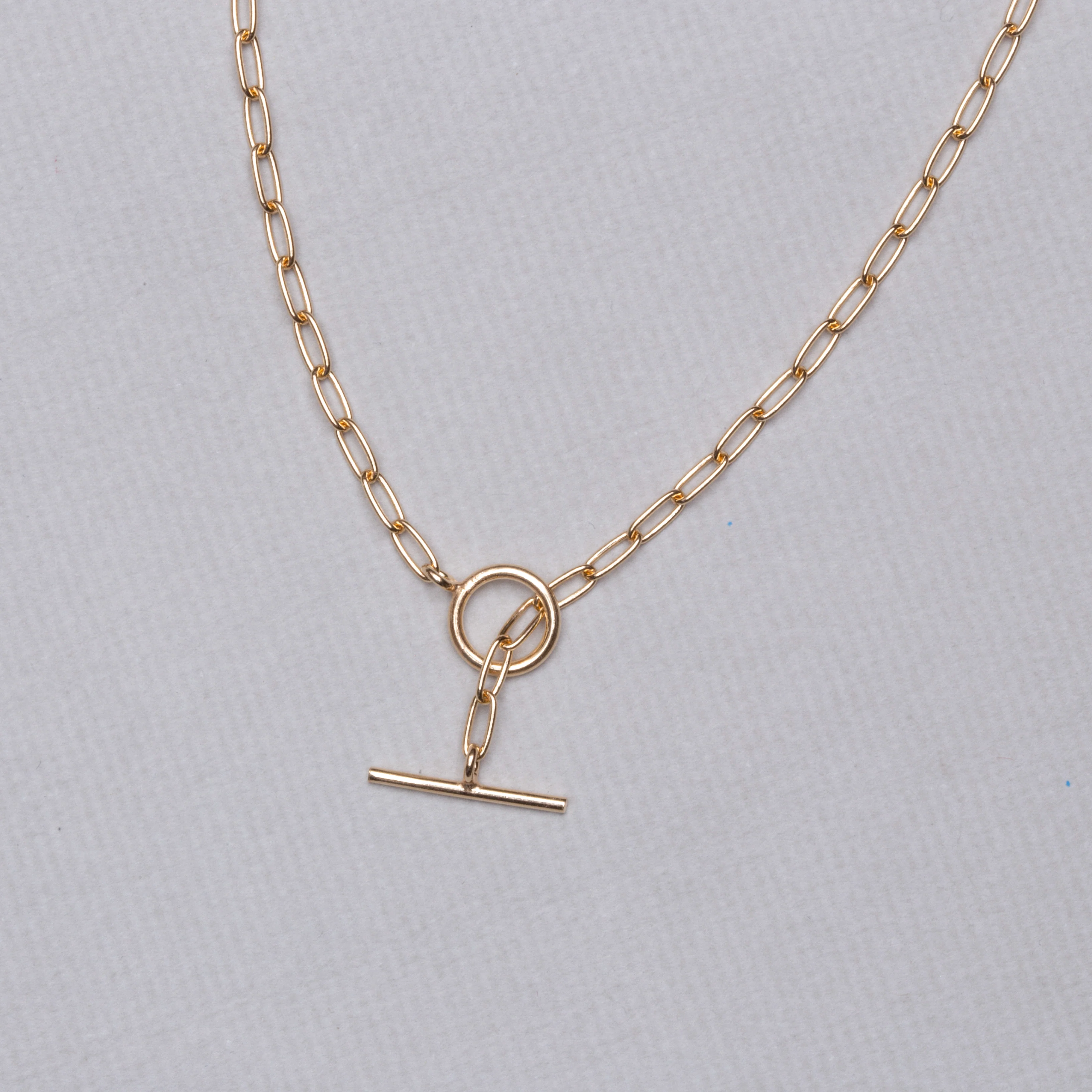 Oval Chain Necklace with T-Bar - Image 2