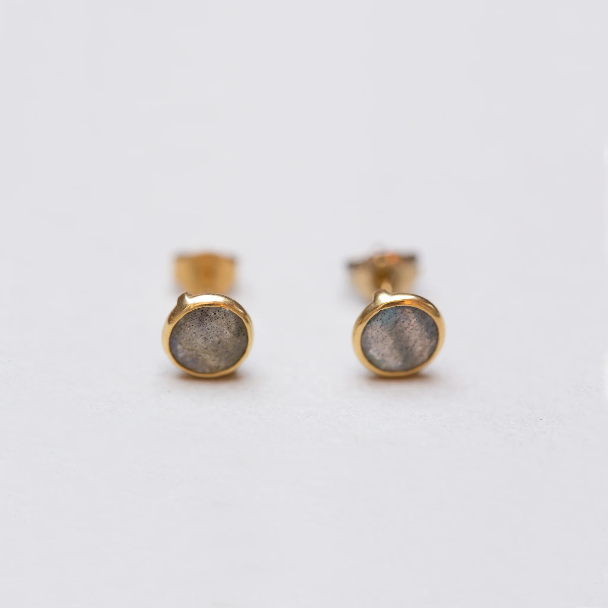 Vintage Gold Stud Earrings with Labradorite - Image 2