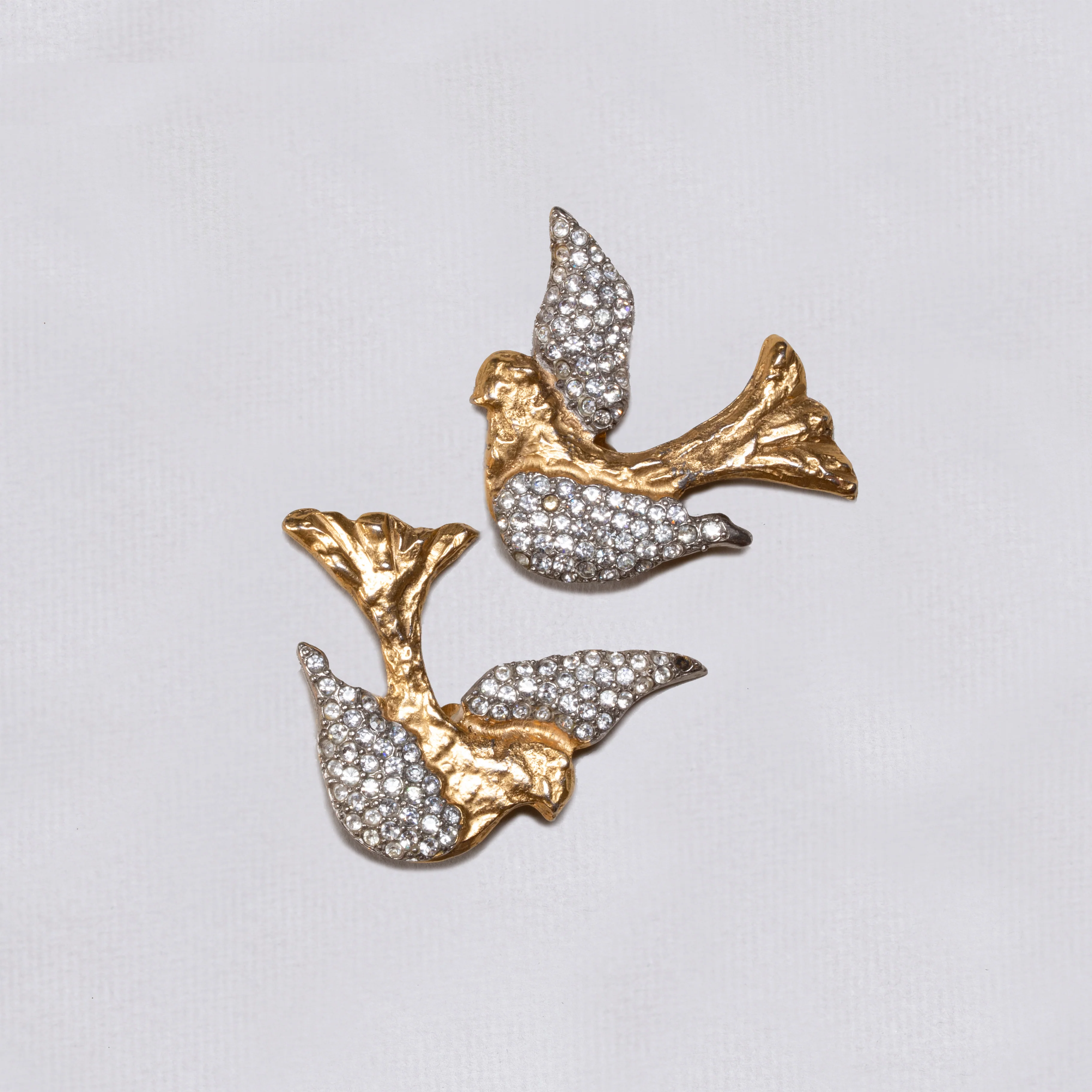 Vintage Pair of Gold Birds Brooches with Rhinestones - Image 3