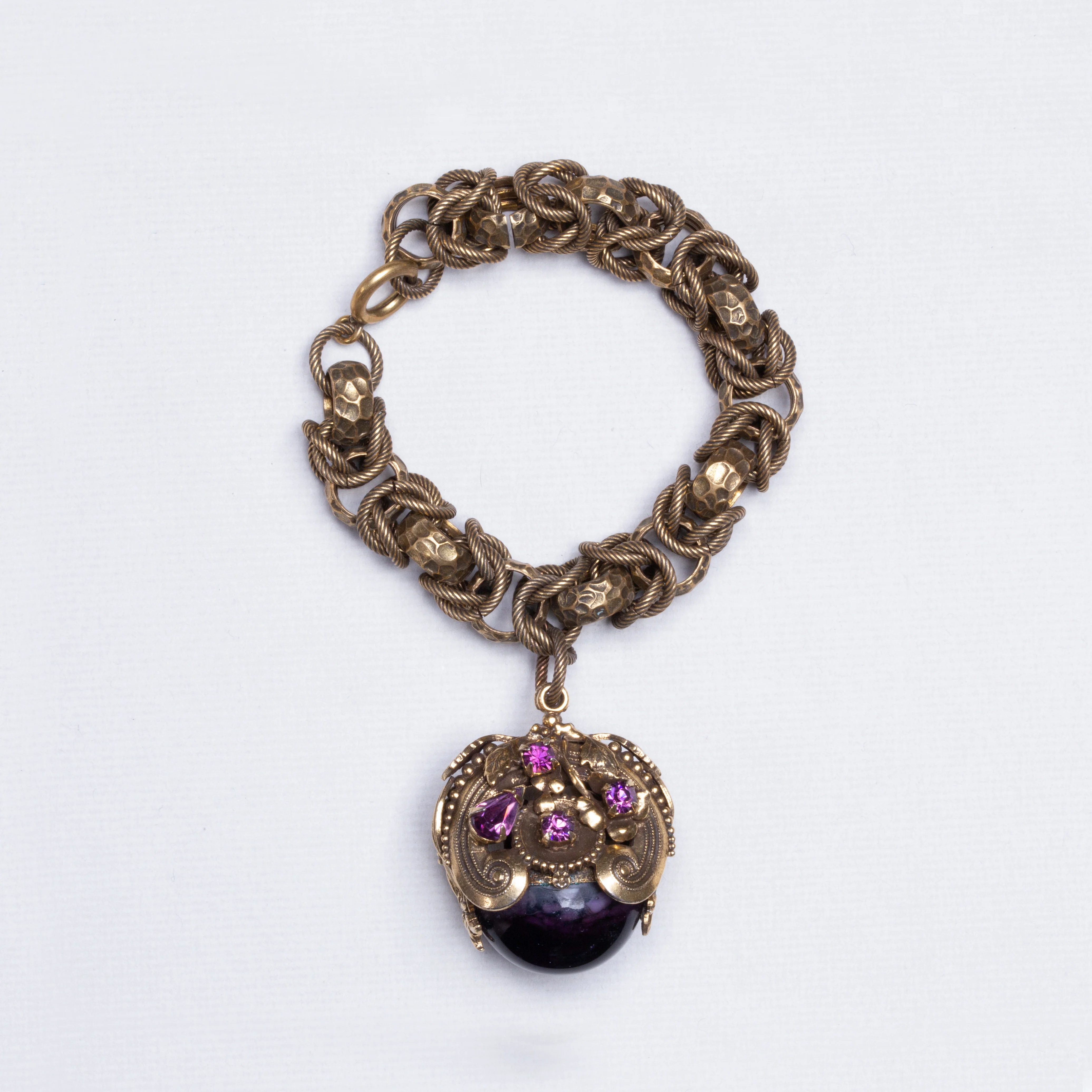 Set of Vintage Costume Gold Necklace and Bracelet - Image 6