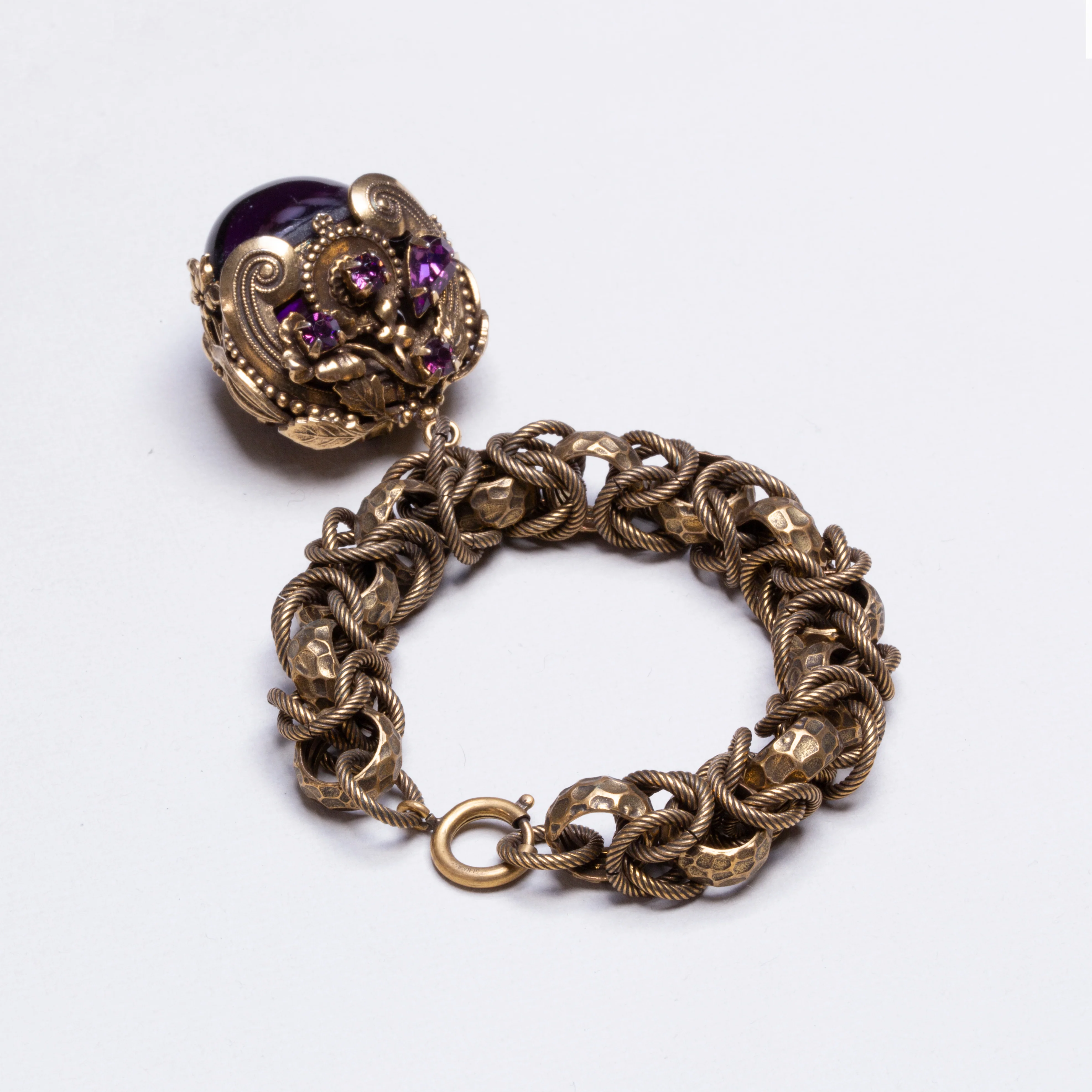 Set of Vintage Costume Gold Necklace and Bracelet - Image 7