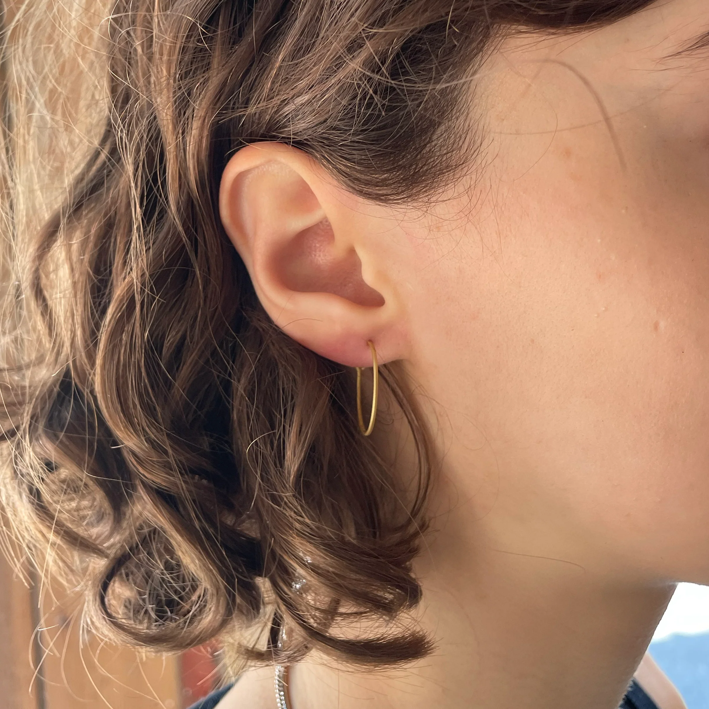 Simple Thing Gold-plated Silver Hoop Earrings - Image 2