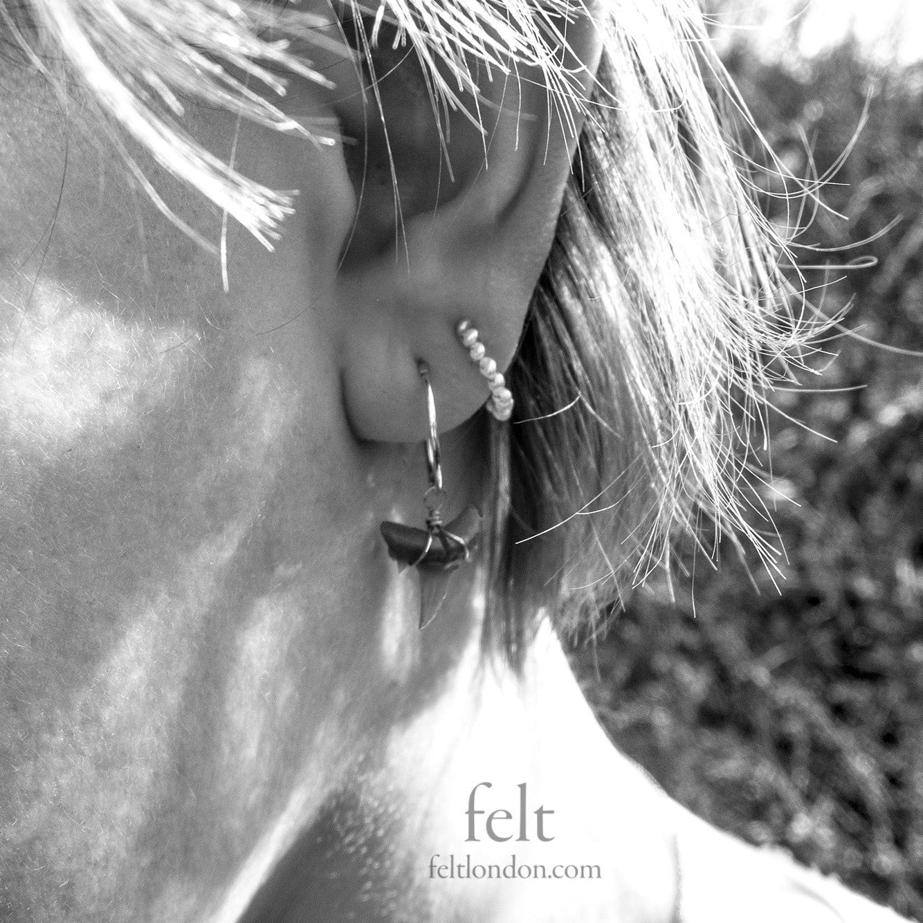 Small Pearl Aga Hoops - Image 3