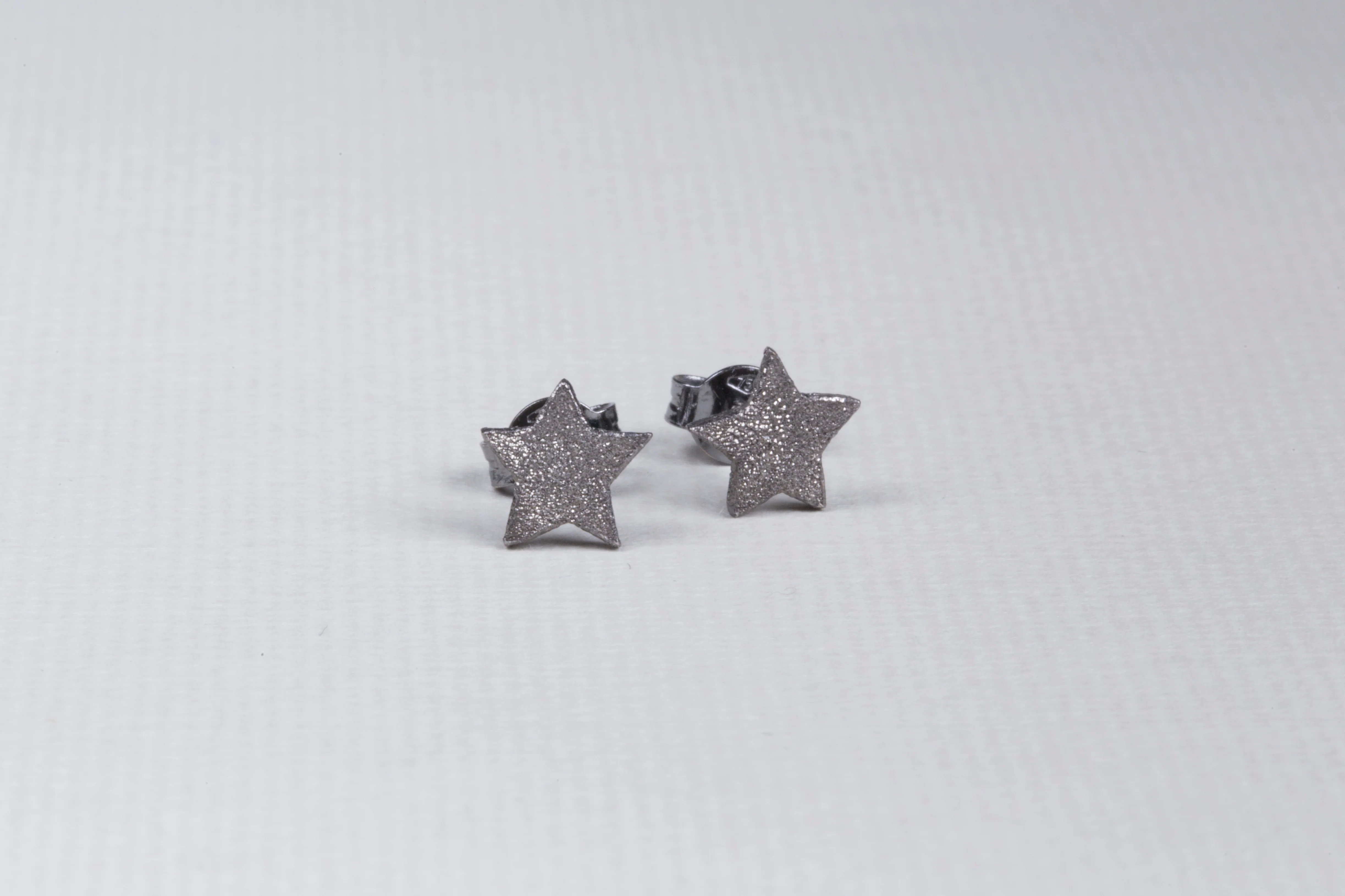 Textured Star Stud Earrings - Image 4