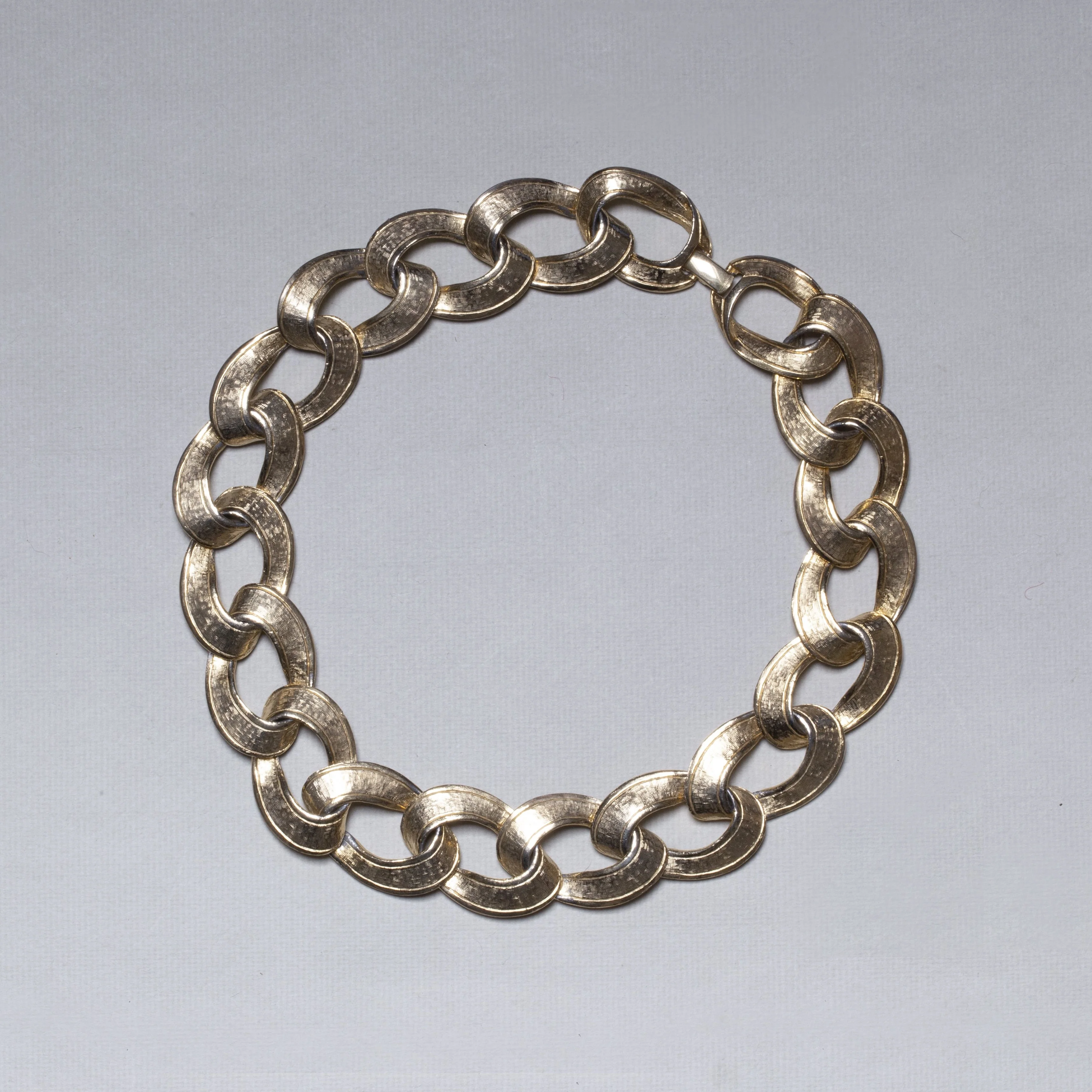 Textured Gold Chain Necklace and Earrings - Image 3