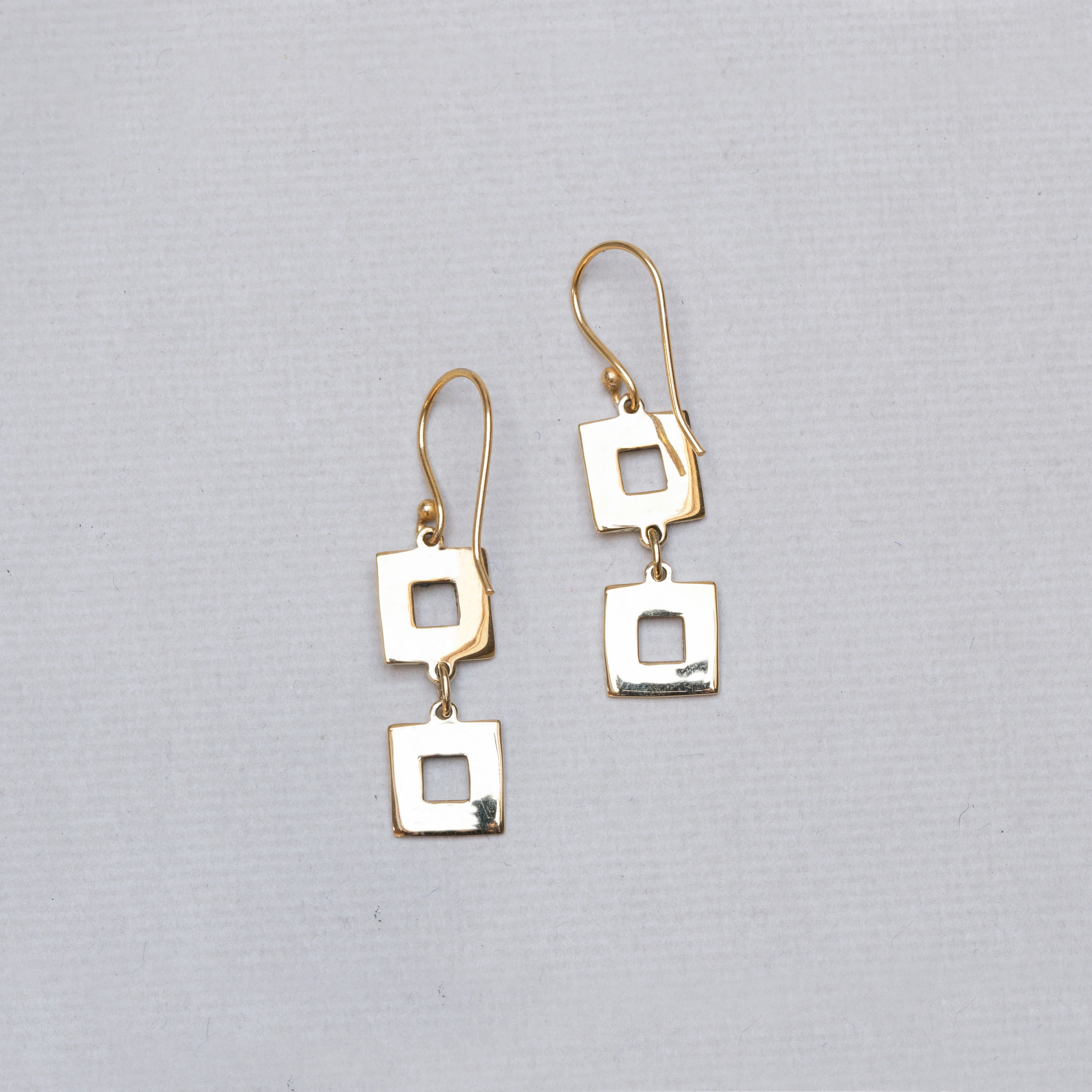 Trinny Vintage Drop Earrings - Image 3