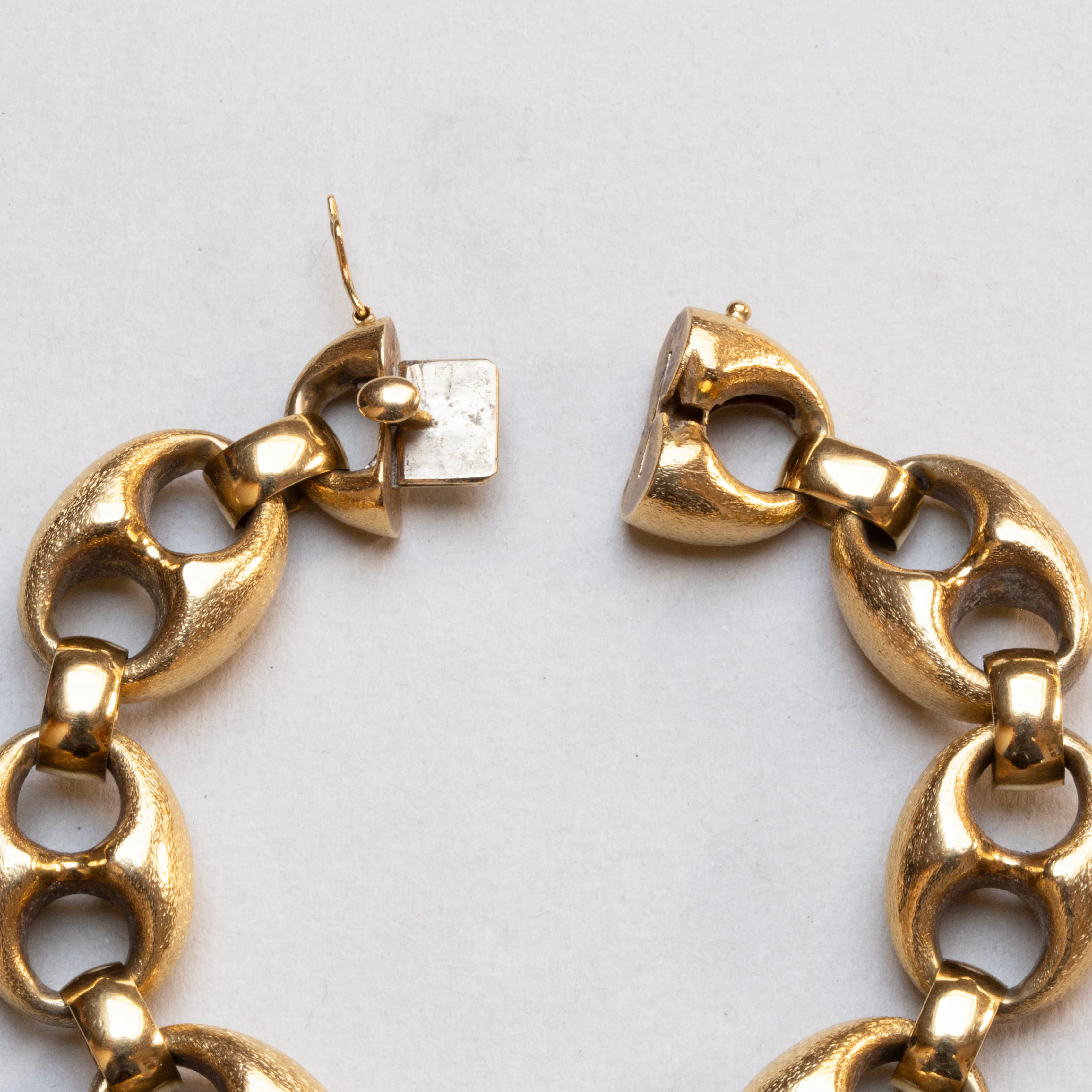Vintage 18ct Gold Link Chain Bracelet - Image 5