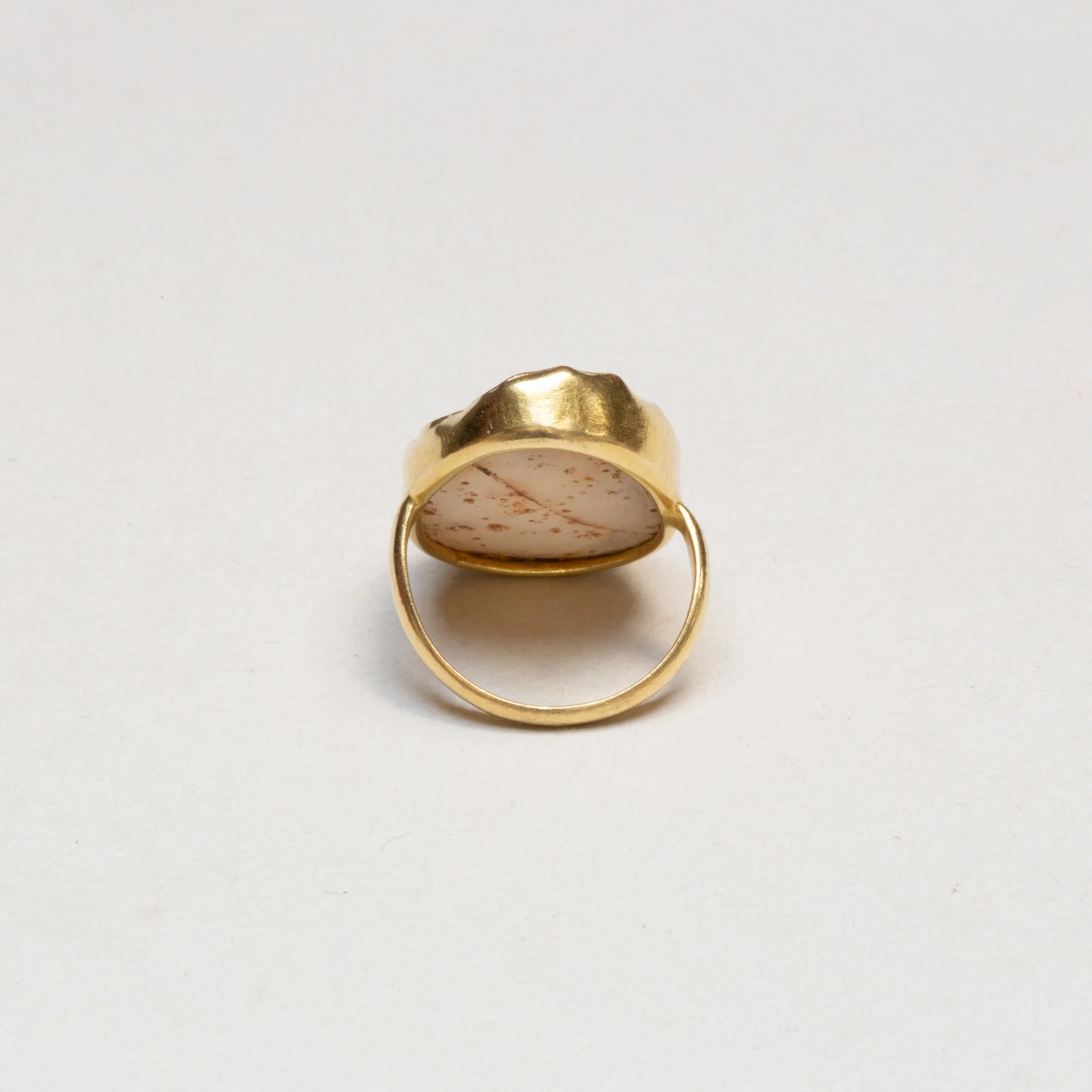 Vintage 18ct Gold Qaurtz Ring - Image 3