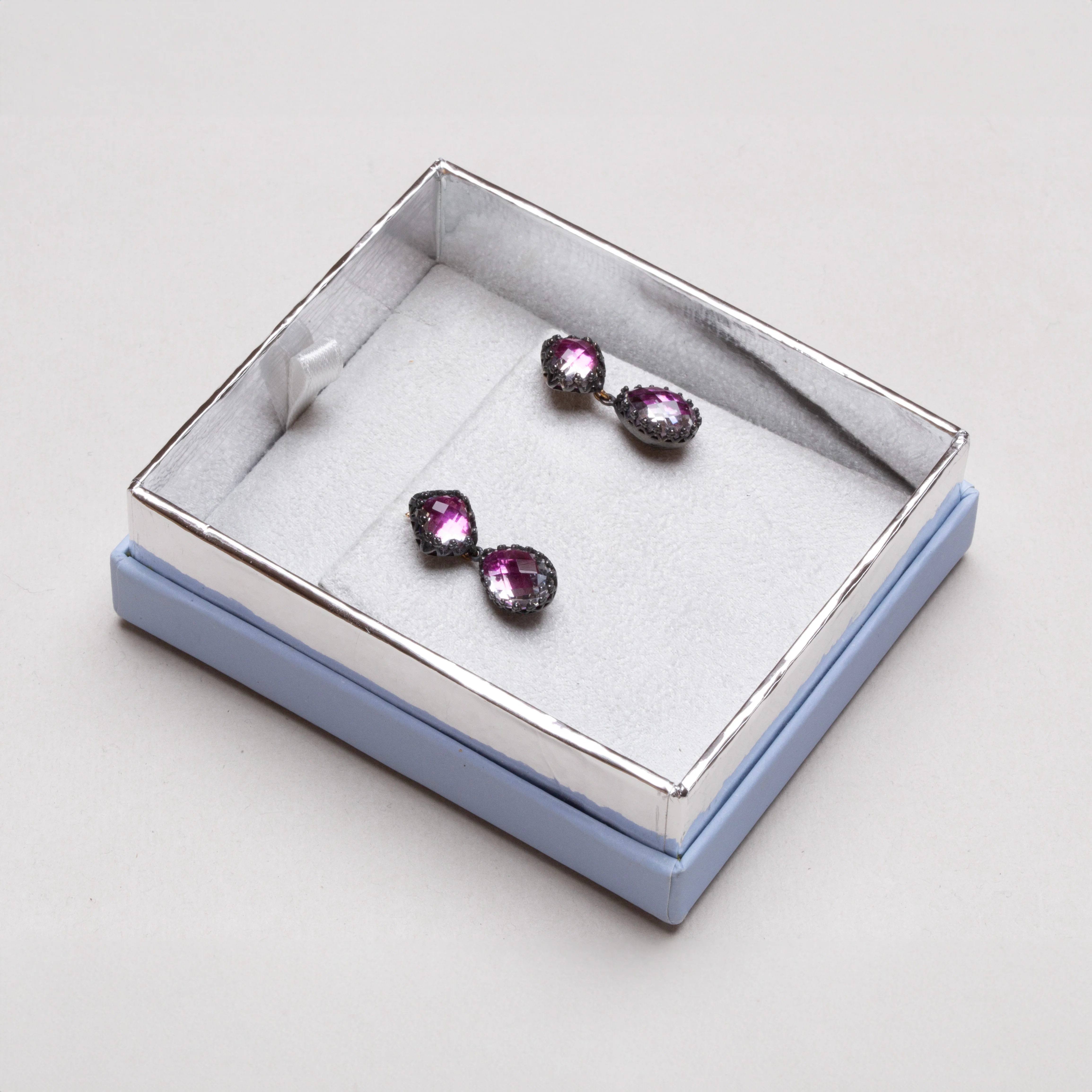 Vintage Jane Small Day Night Earrings - Image 5