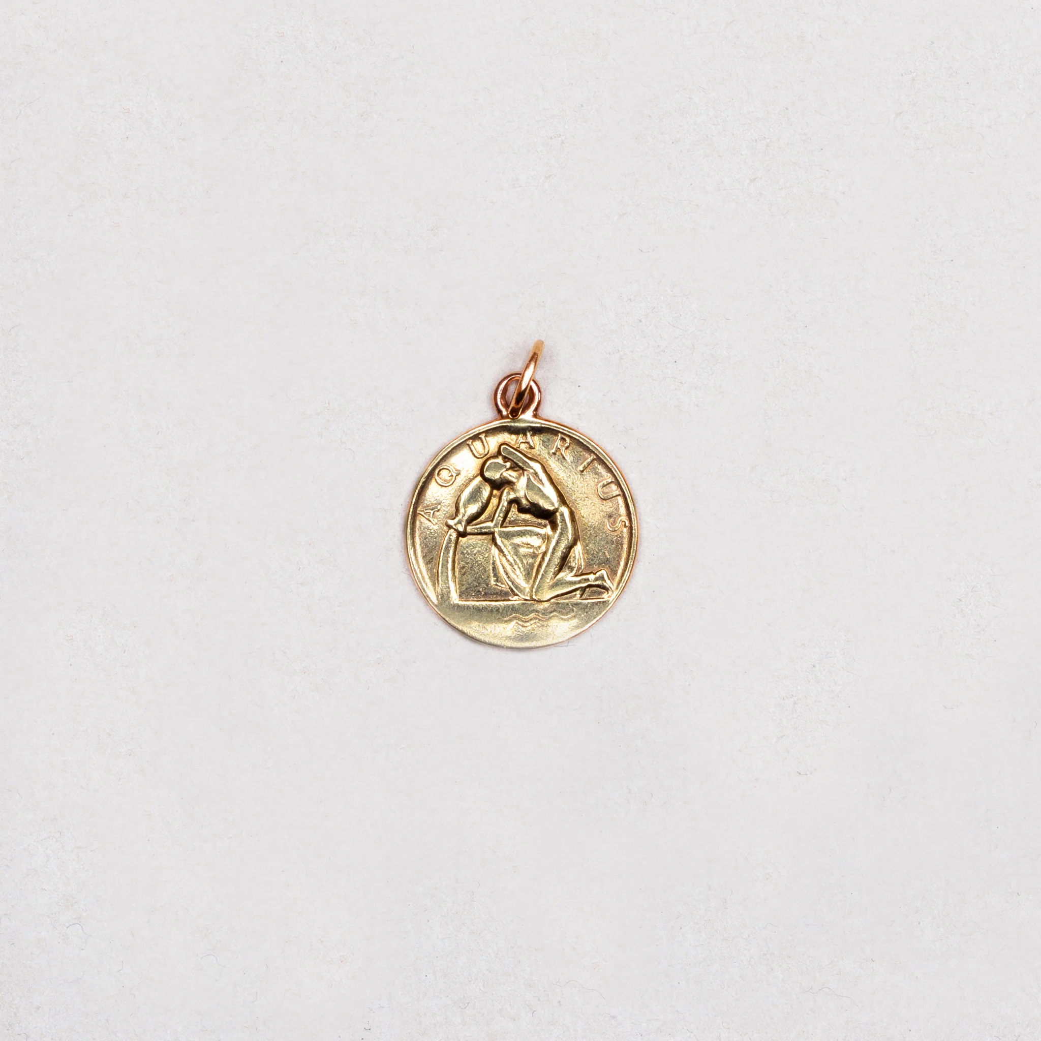 Vintage 9ct Gold Aquarius Charm Pendant - Image 2