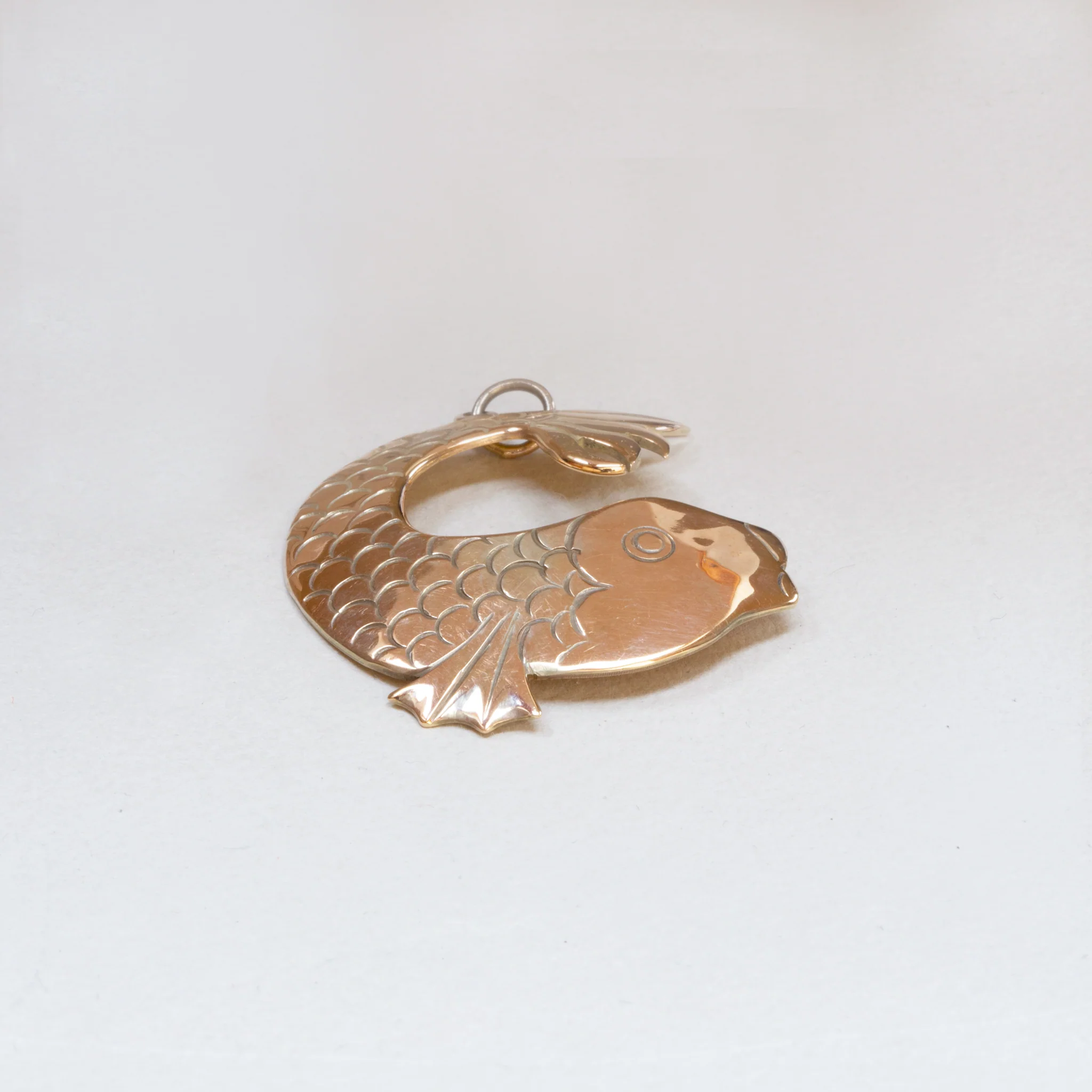 Vintage 9ct Gold Fish / Pisces Pendant Brooch - Image 2