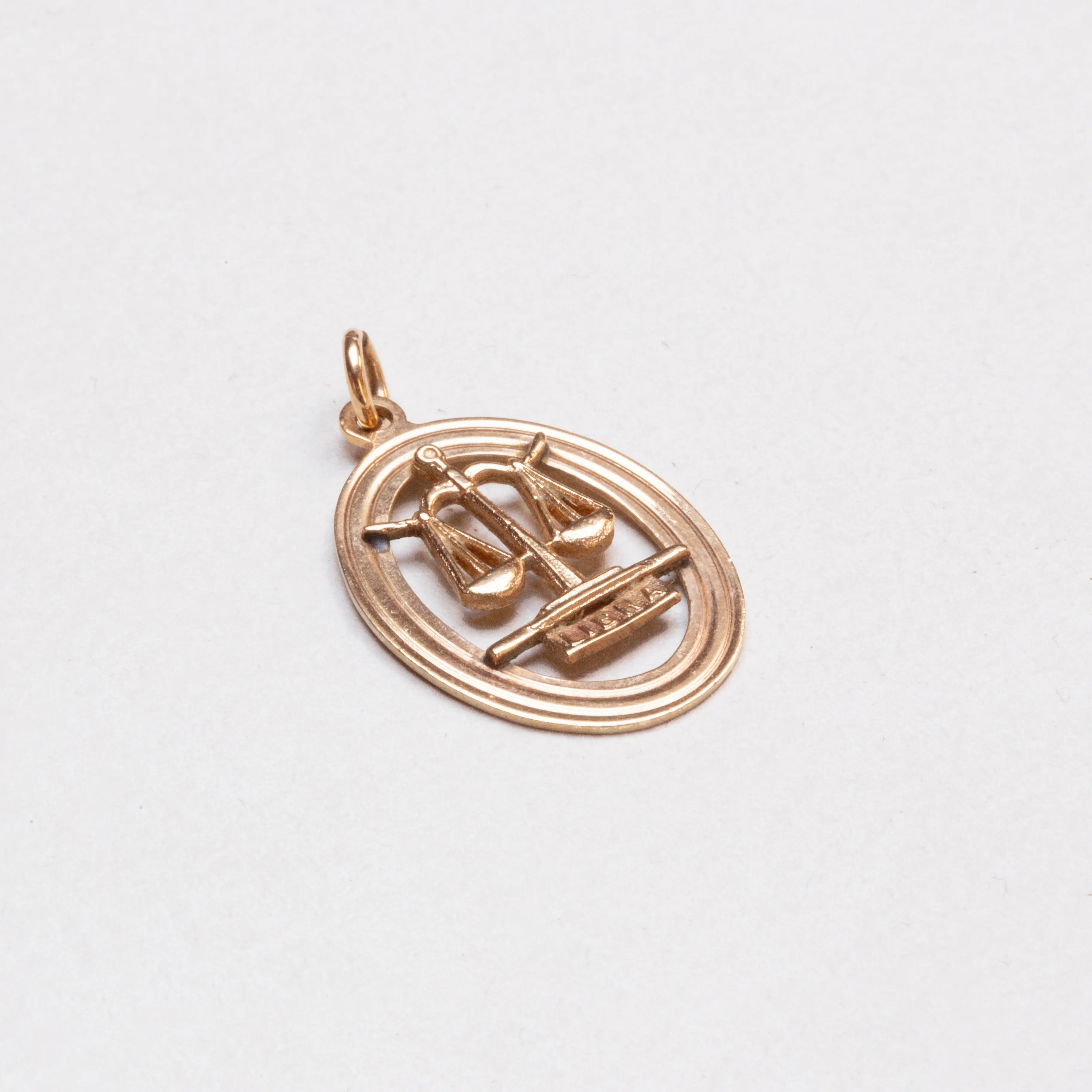 Vintage 9ct Gold Libra Charm Pendant - Image 2