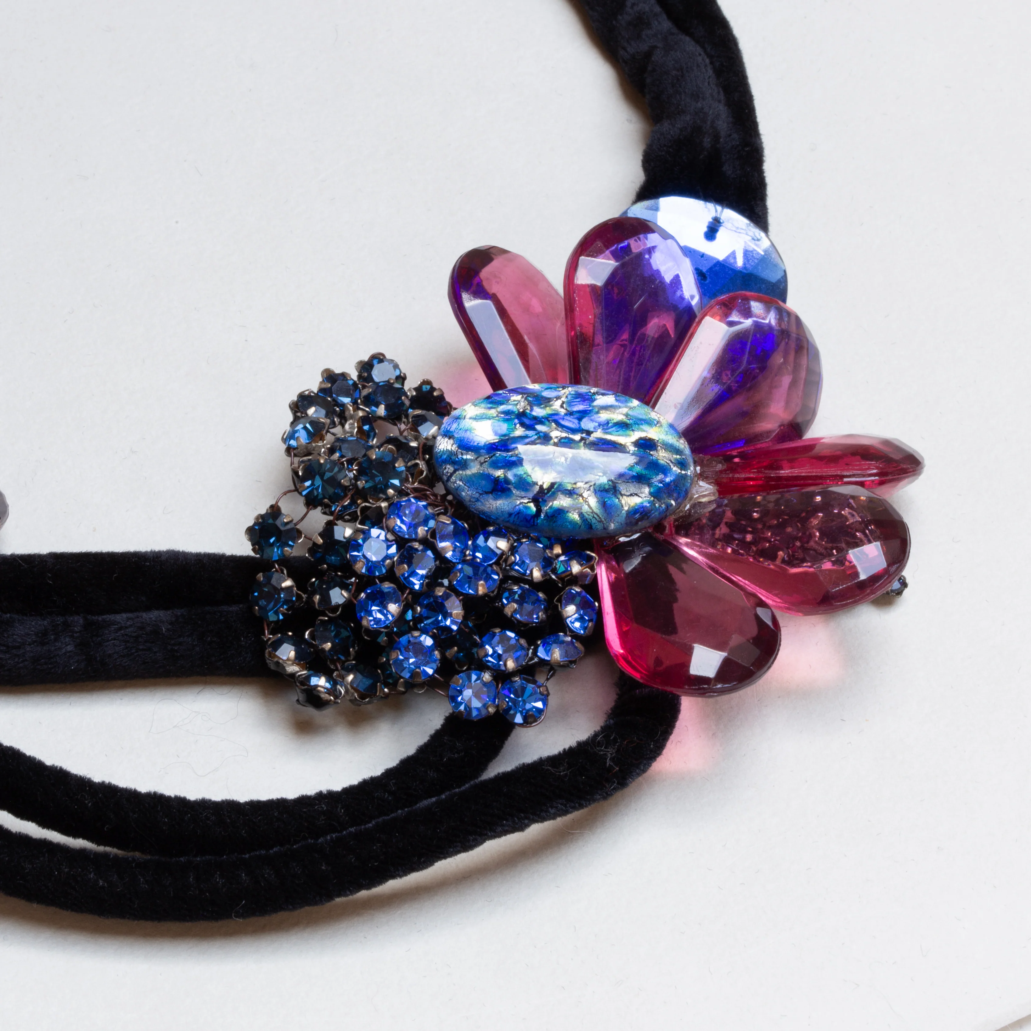 Vintage Armani Flower Necklace - Image 4