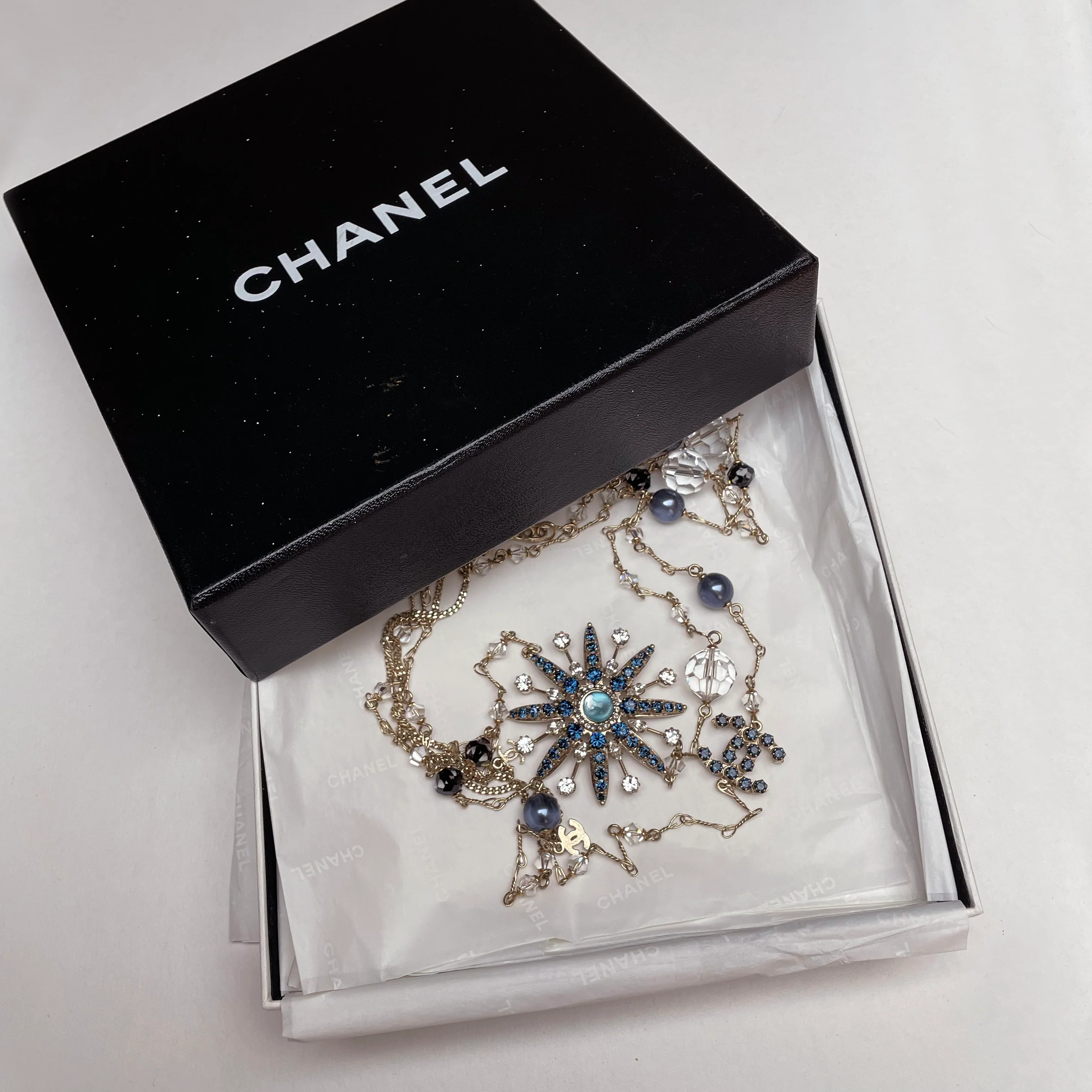 Vintage Chanel Gold Starburst Chain Necklace - Image 7
