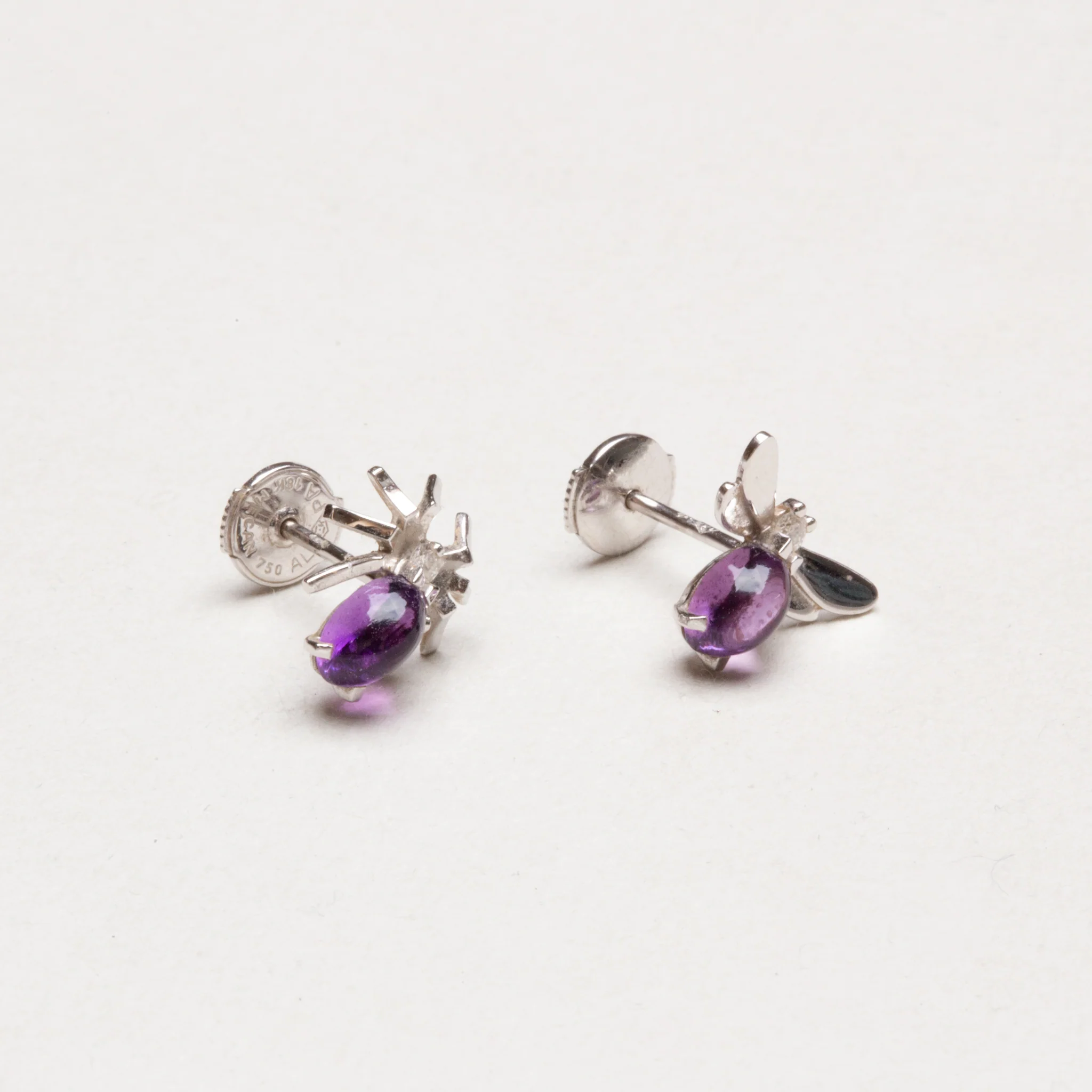 Vintage Chaumet White Gold Stud Earrings with Diamond and Amethyst - Image 2