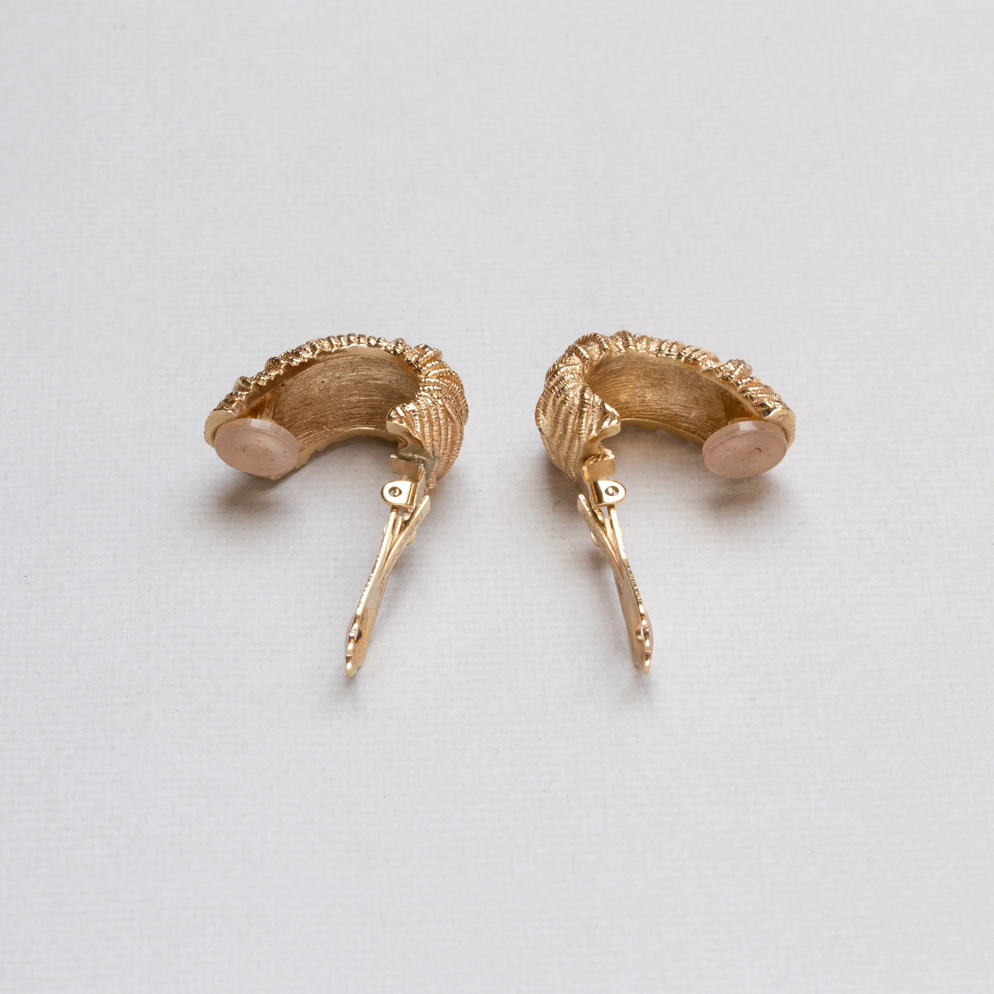 Vintage Christian Dior Textured Gold Clip-on Earrings - Image 3
