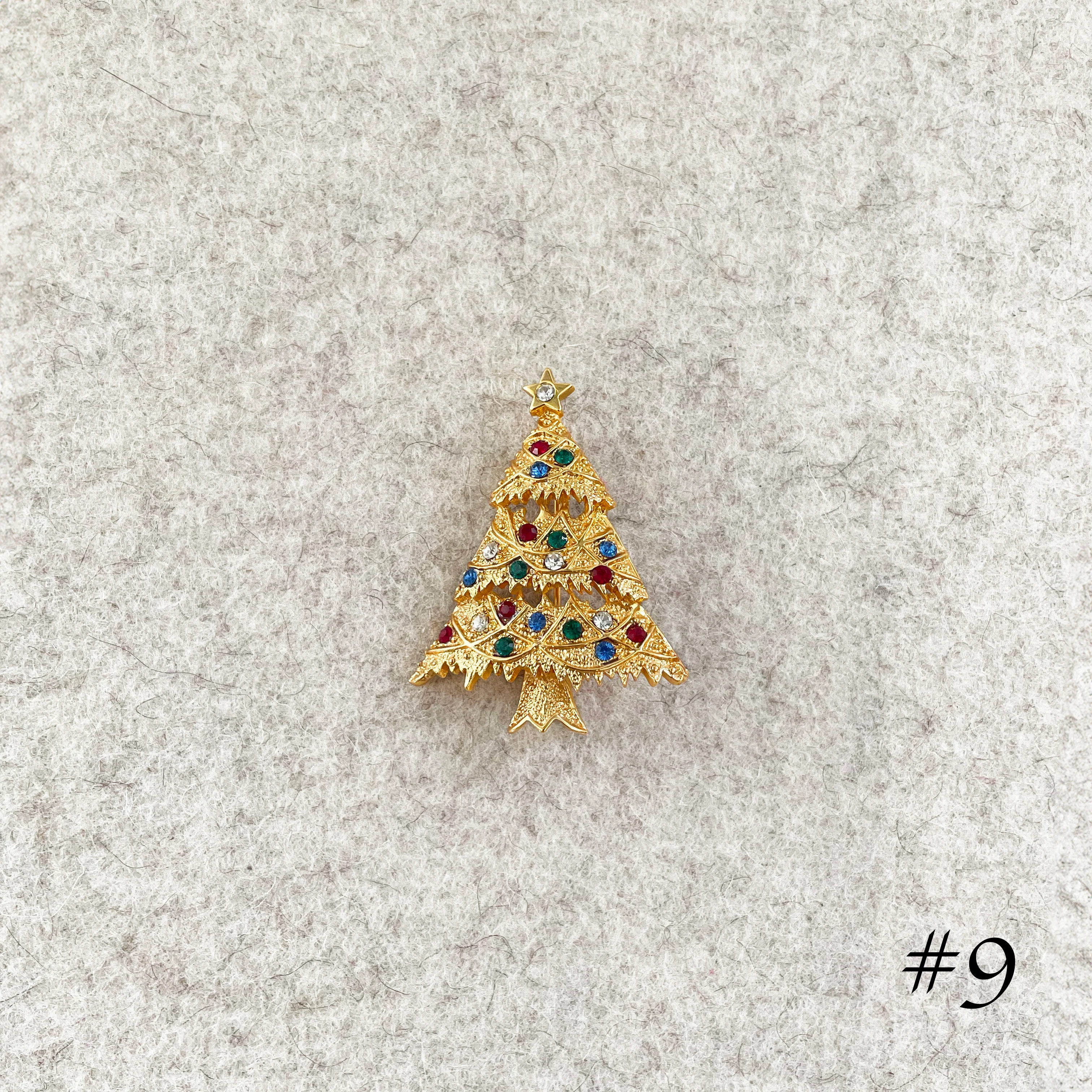 Vintage Christmas Tree Brooch by Eisenberg - Image 18
