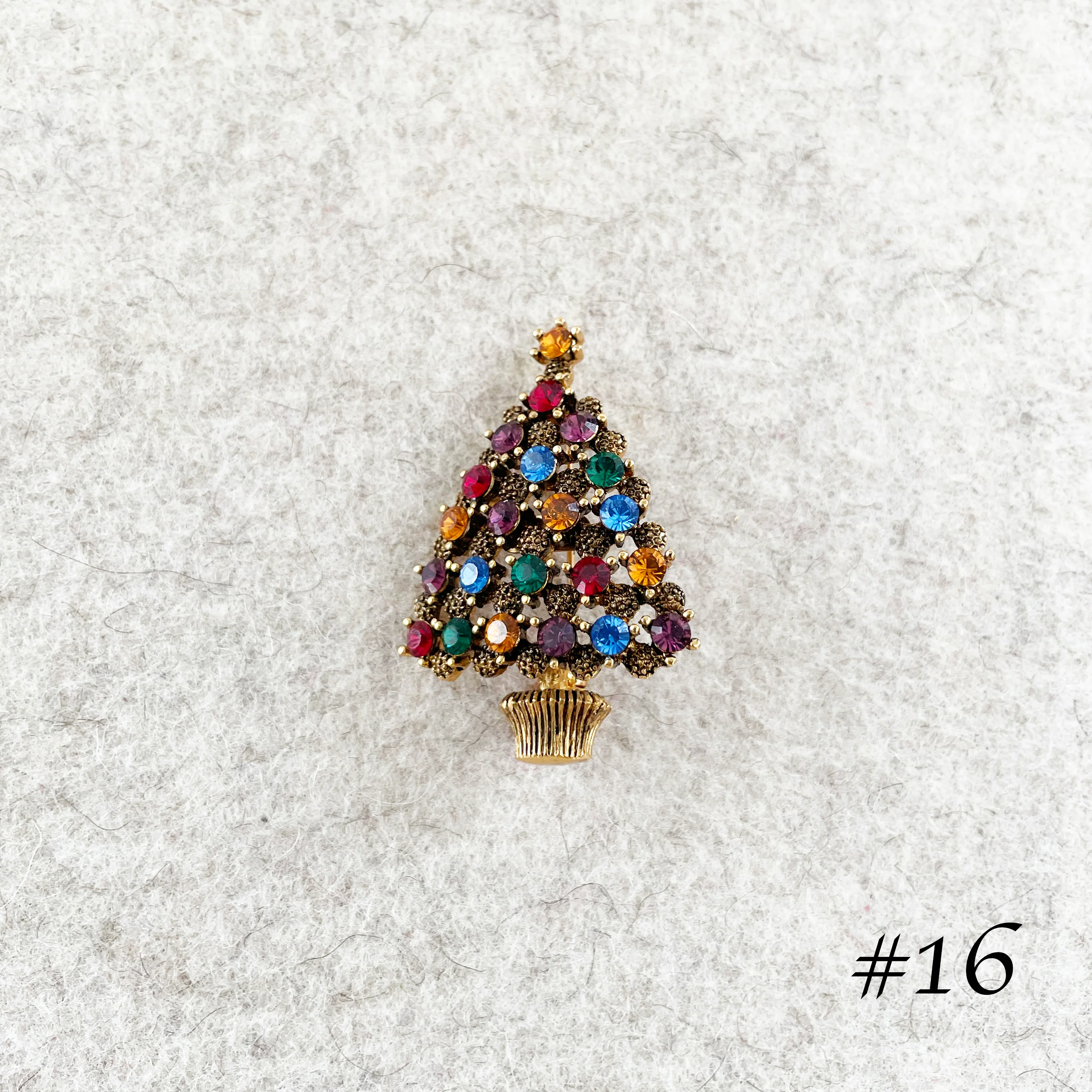 Vintage Christmas Tree Brooch by Eisenberg - Image 32